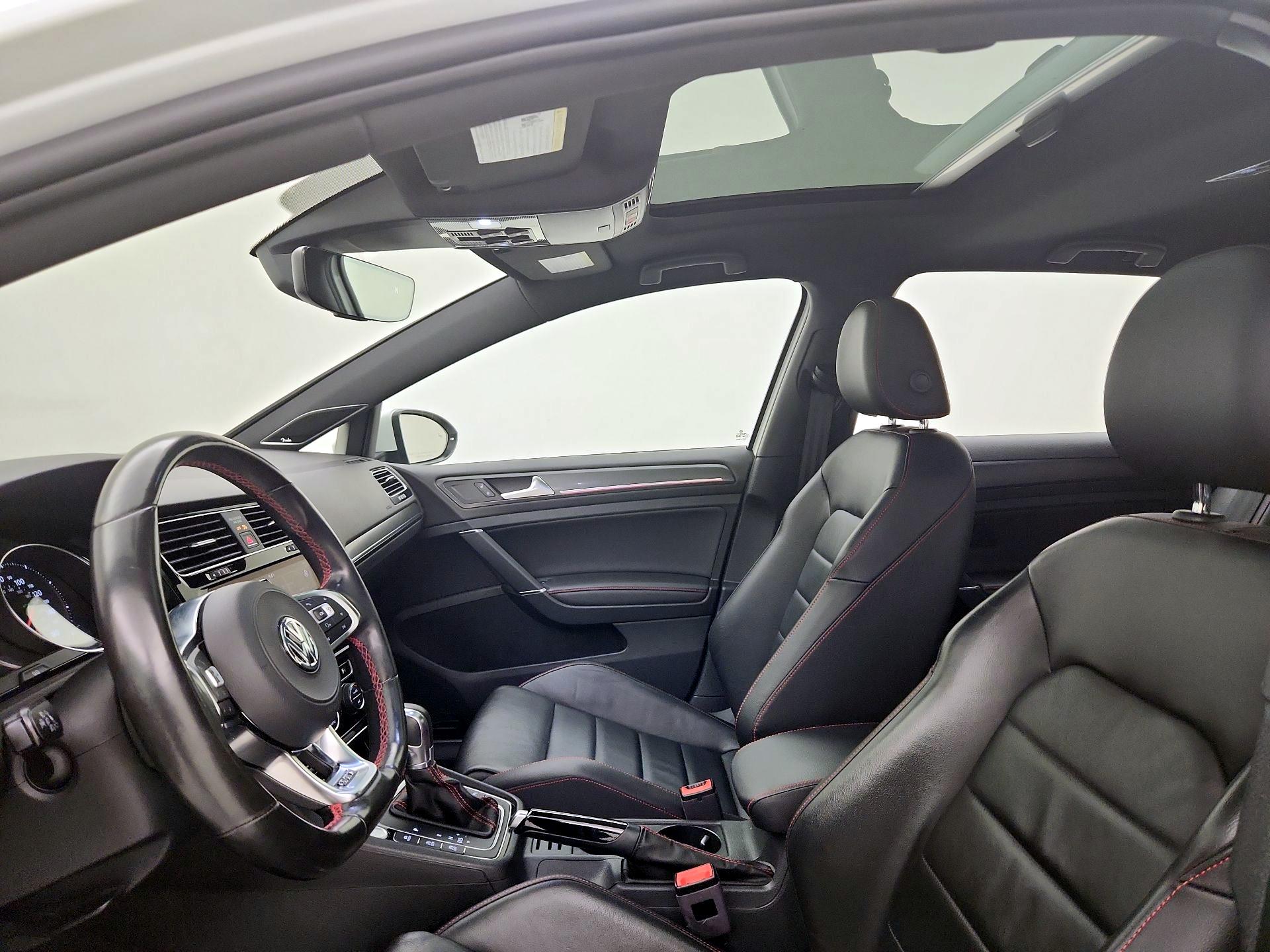 Thumbnail: 2018 Volkswagen Golf - 20