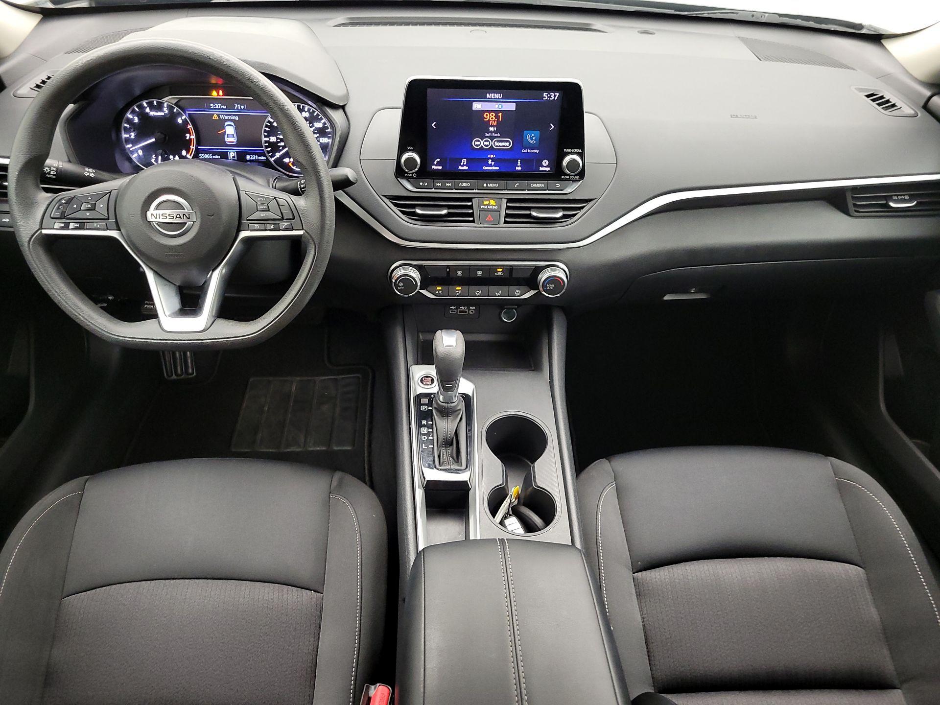 Thumbnail: 2020 Nissan Altima - 9