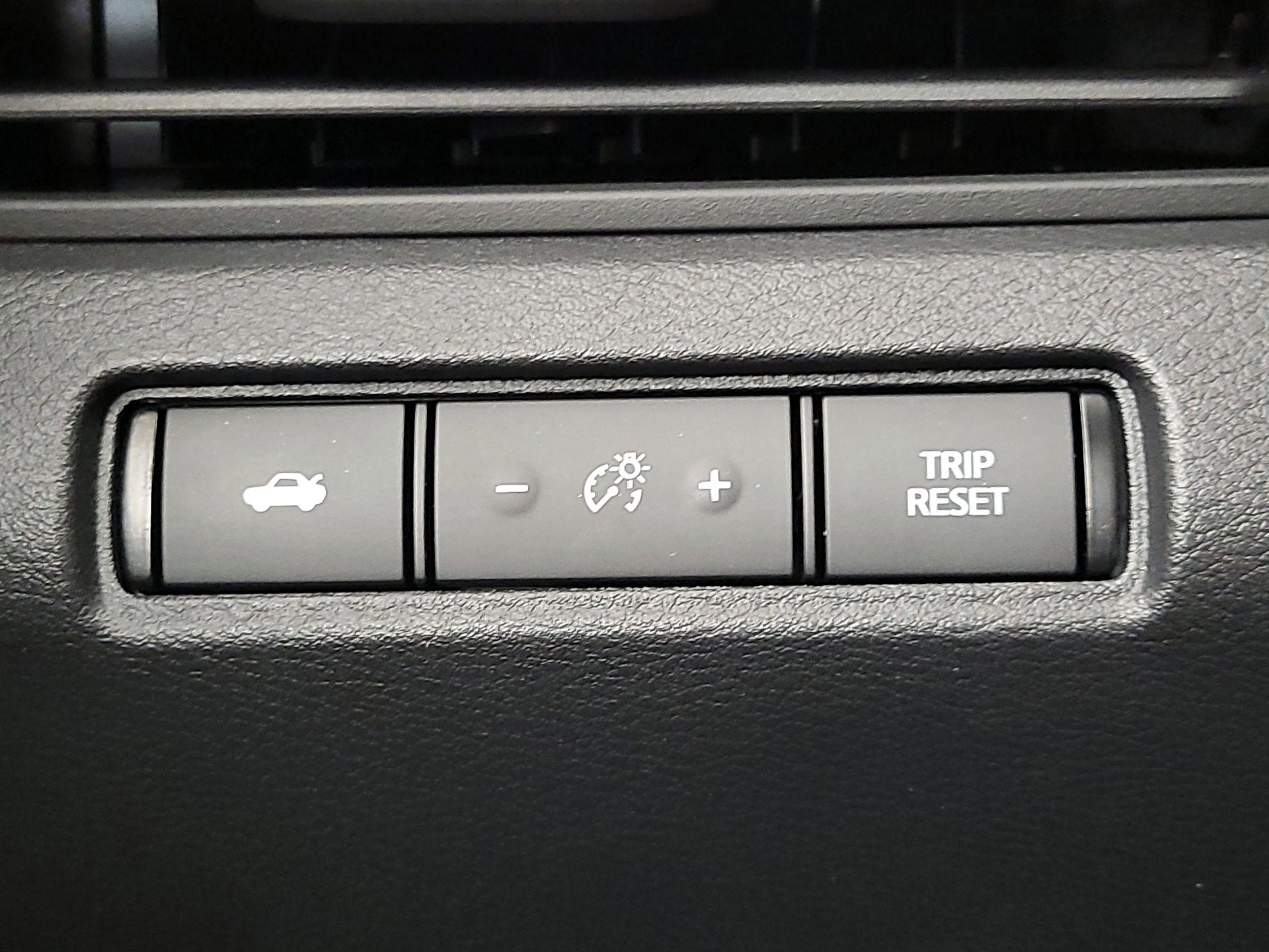 Thumbnail: 2020 Nissan Altima - 13