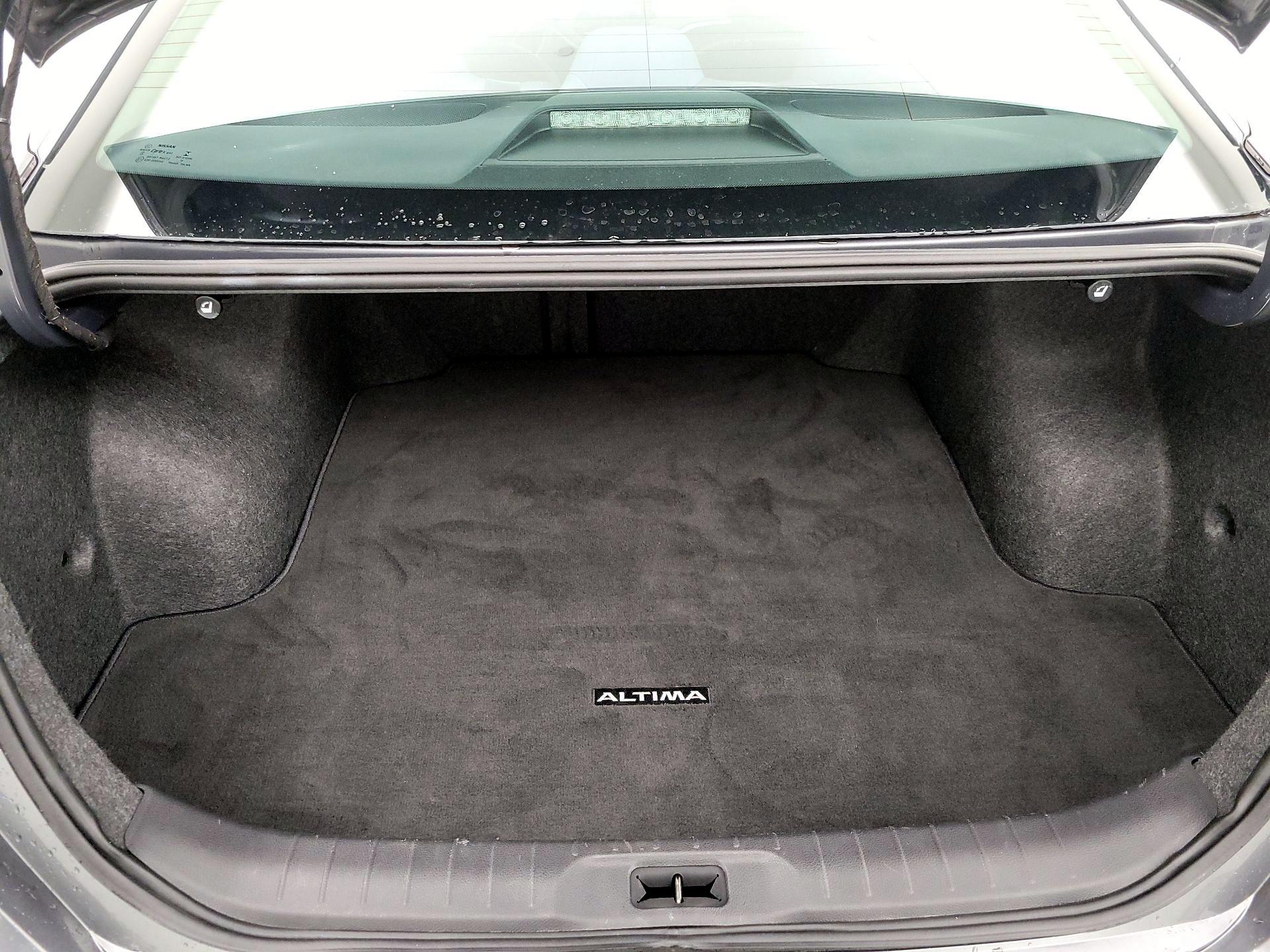 Thumbnail: 2020 Nissan Altima - 20