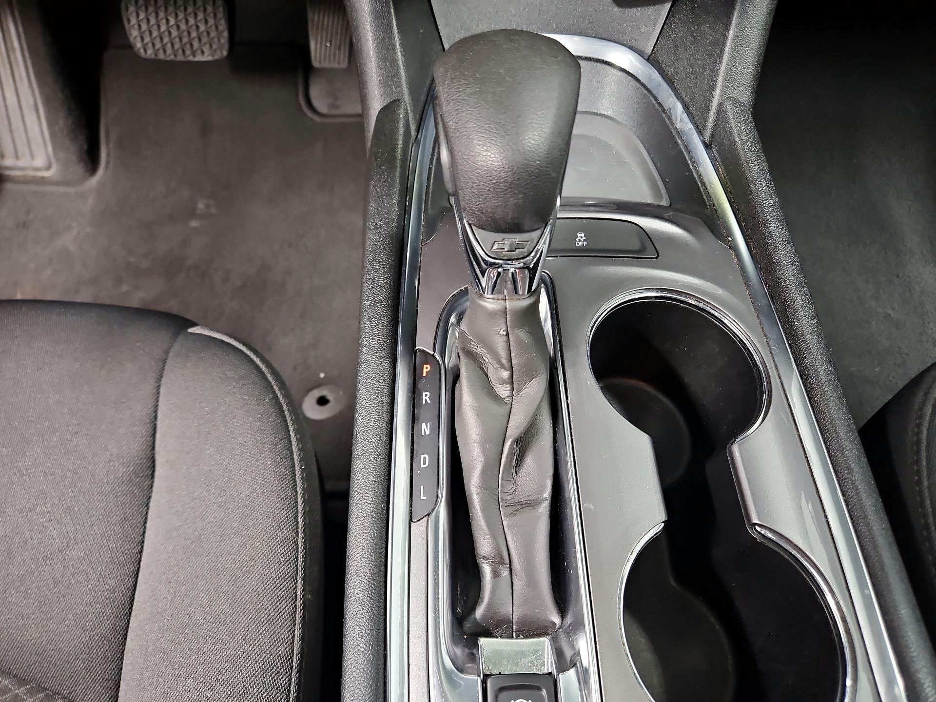 Thumbnail: 2023 Chevrolet Malibu - 17
