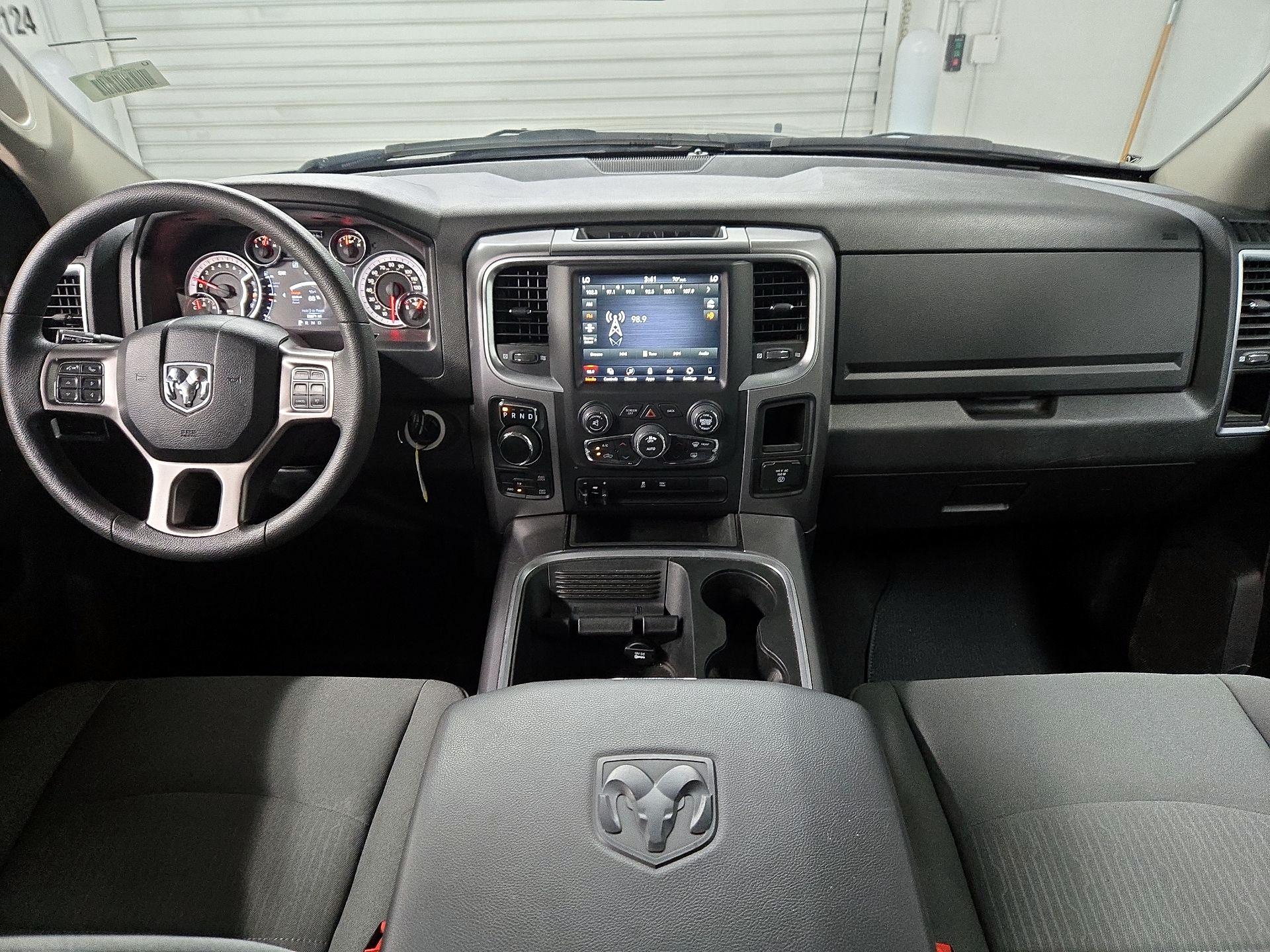 Thumbnail: 2023 RAM 1500 Classic - 9