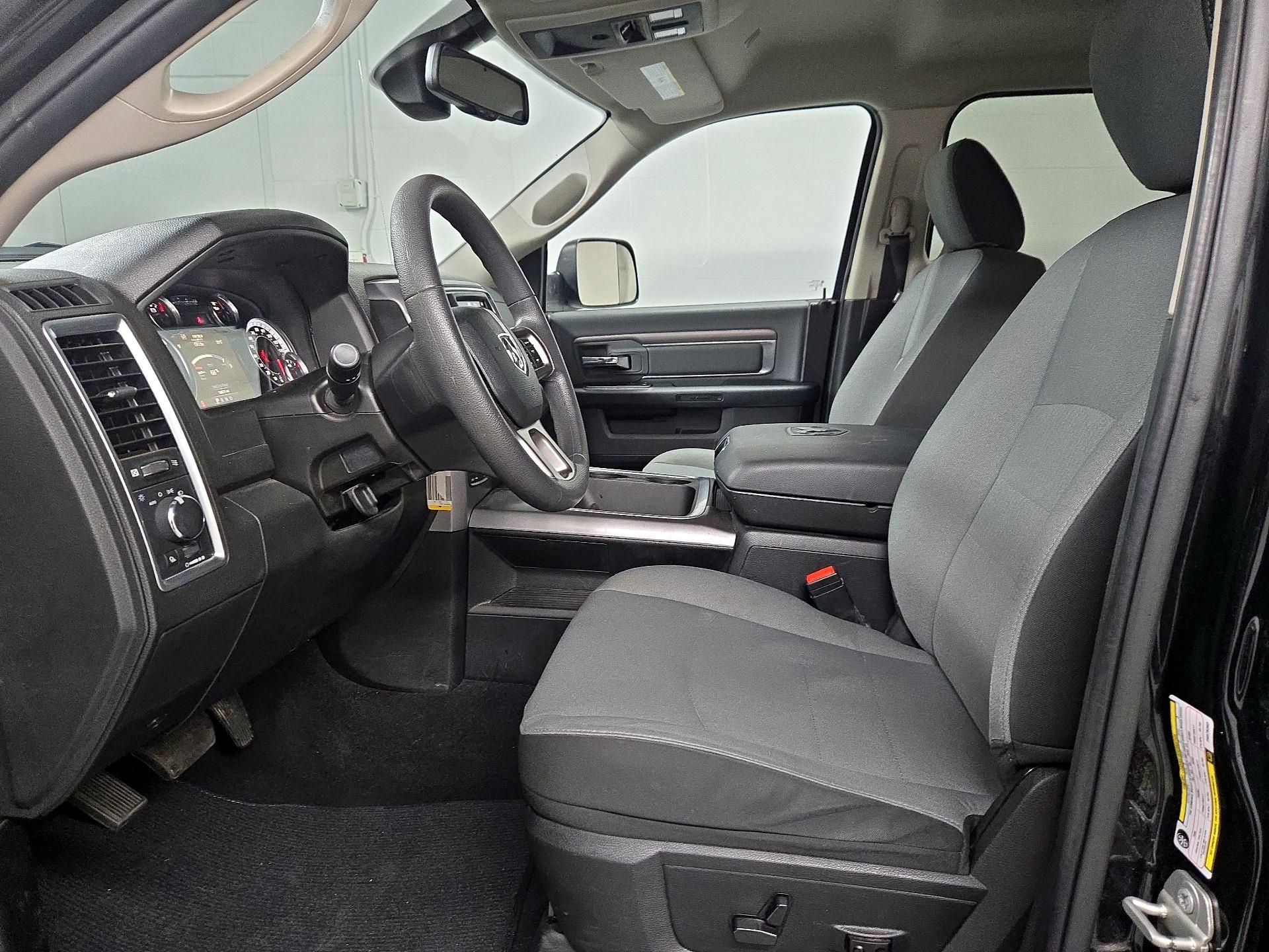 Thumbnail: 2023 RAM 1500 Classic - 11