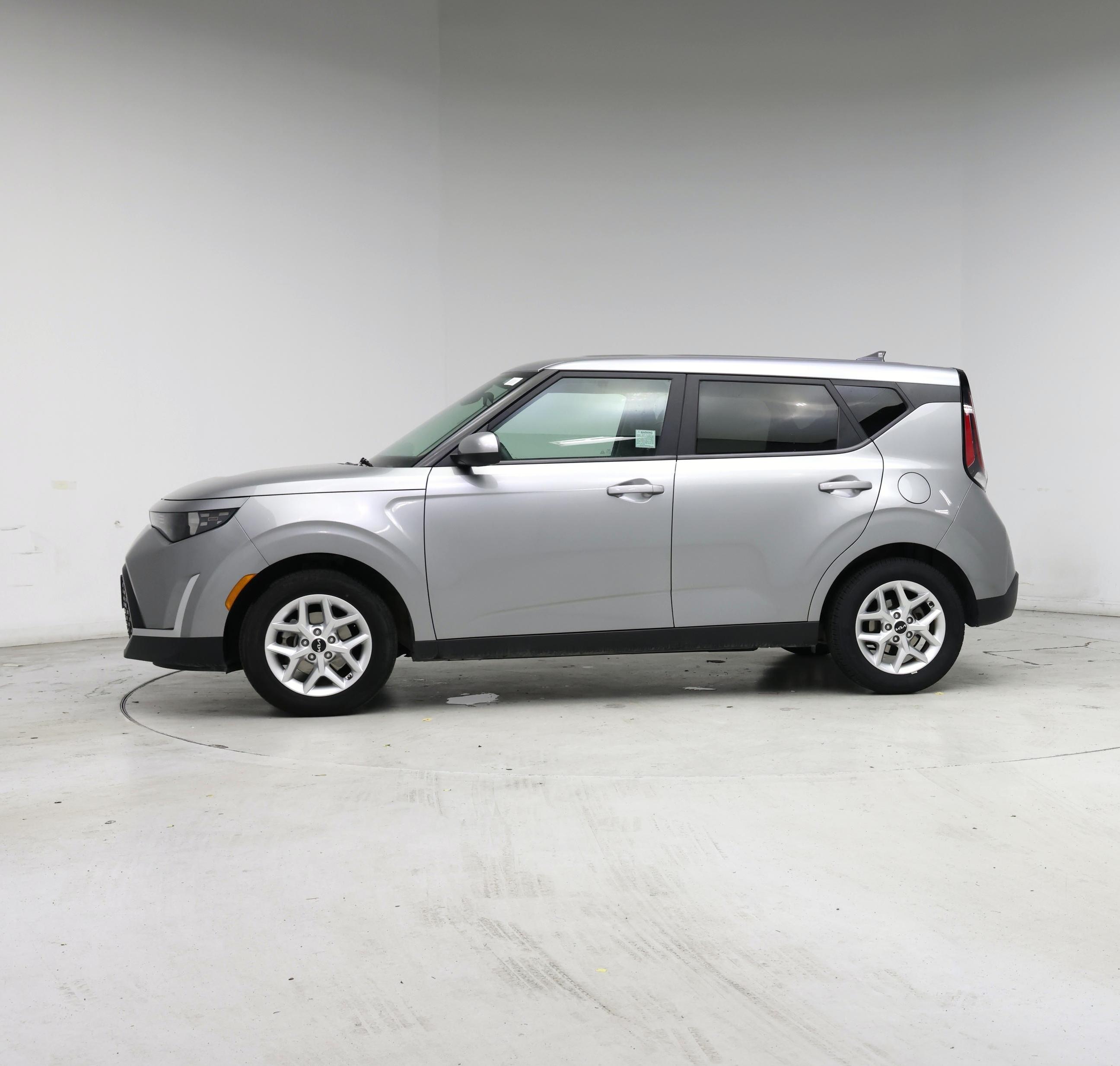 Thumbnail: 2023 Kia Soul - 3