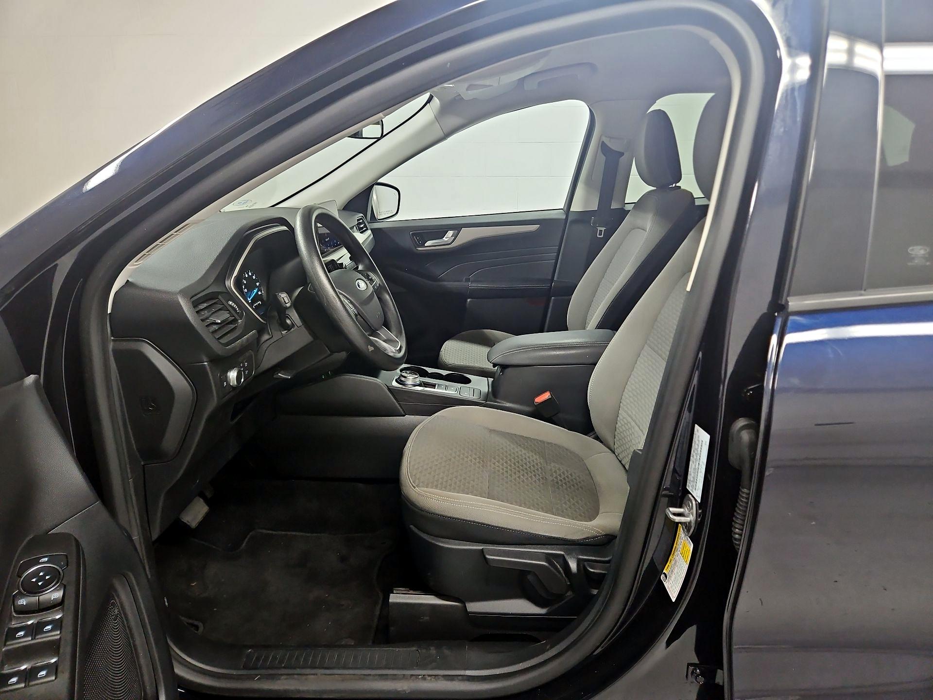 Thumbnail: 2021 Ford Escape - 11