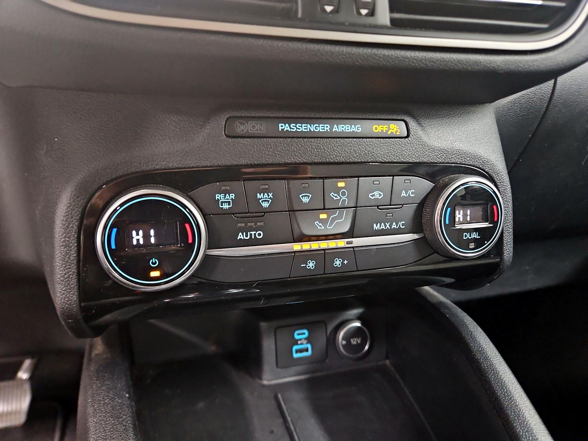 Thumbnail: 2021 Ford Escape - 17