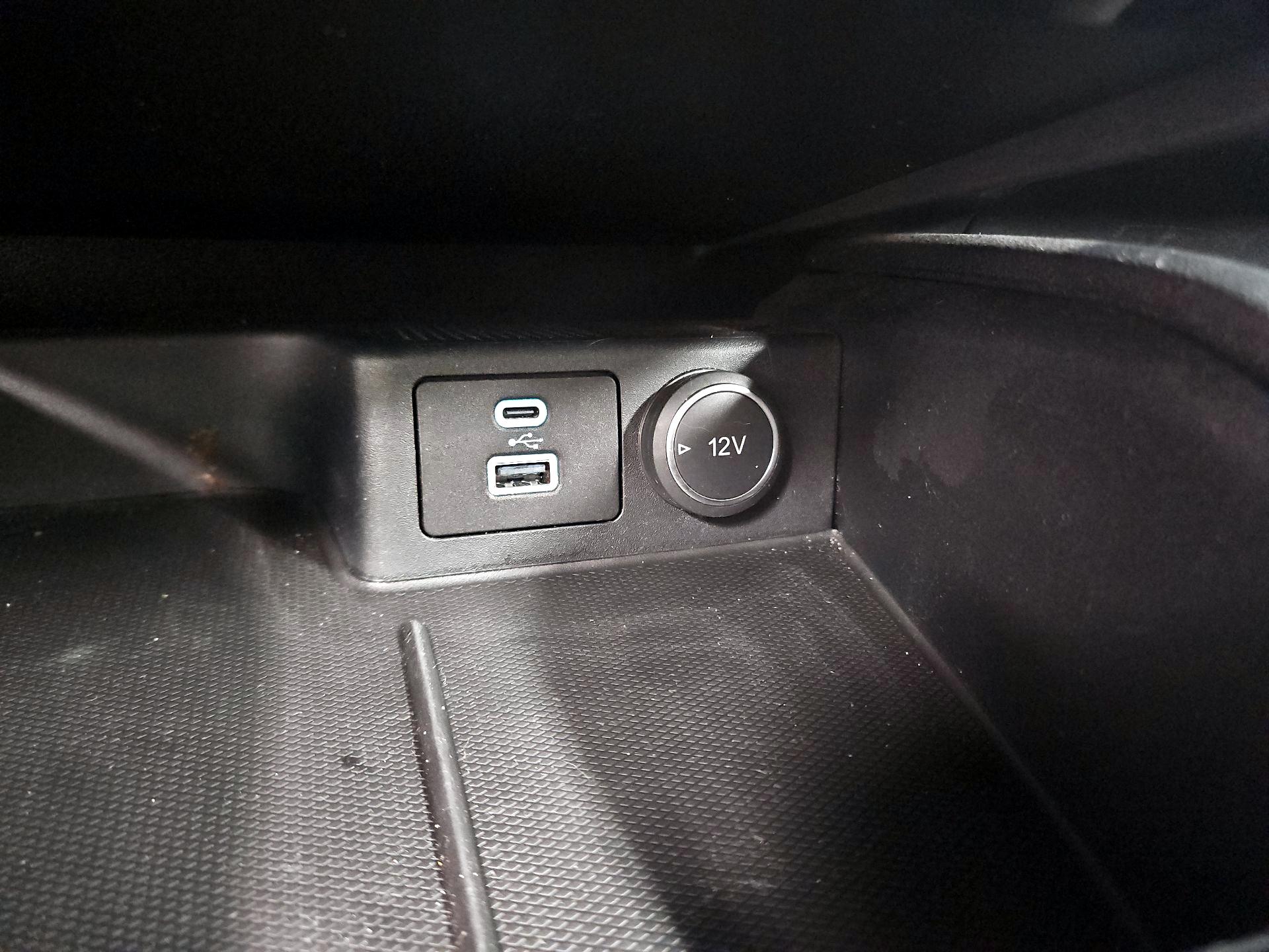Thumbnail: 2021 Ford Escape - 19