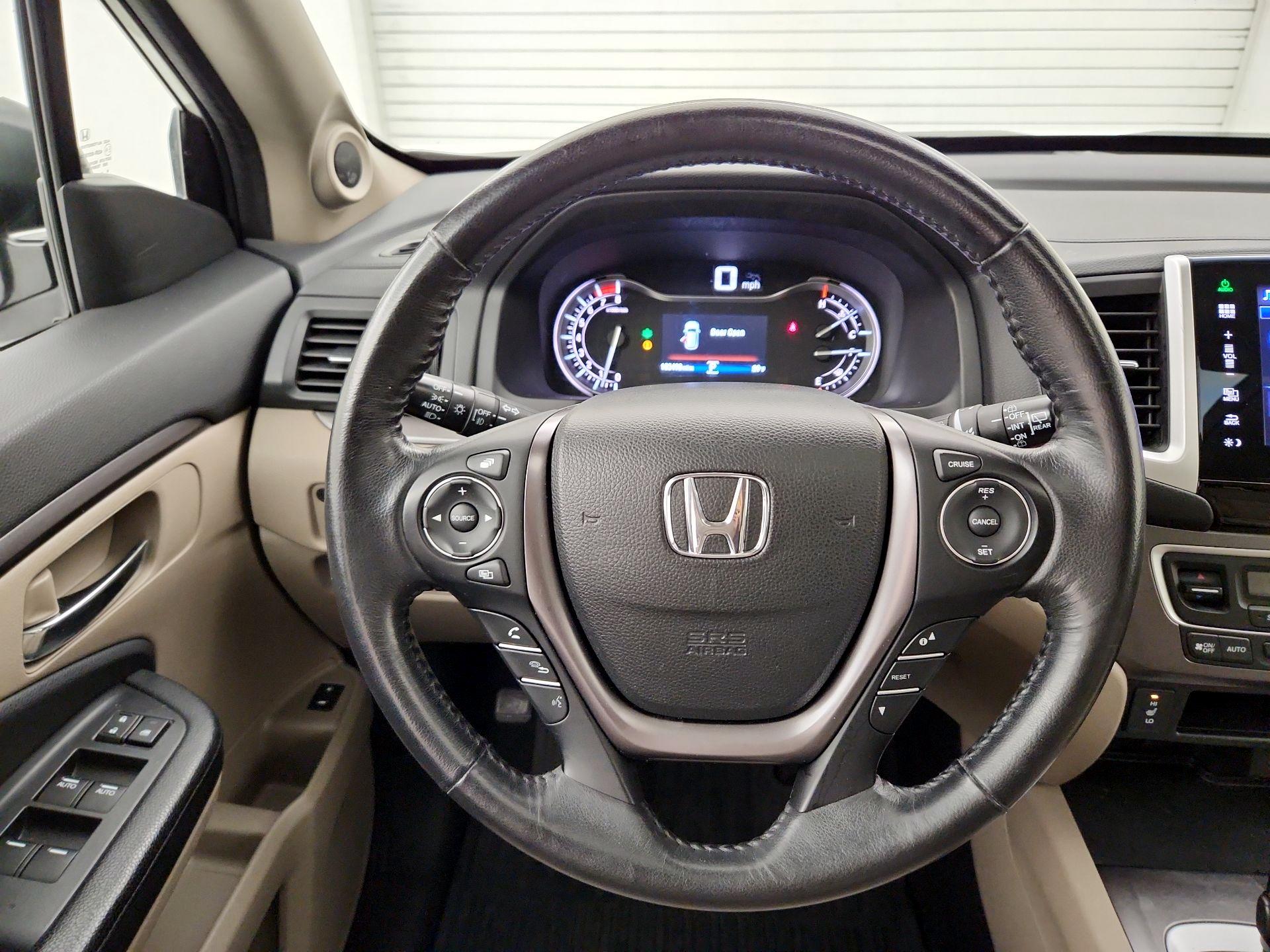 Thumbnail: 2016 Honda Pilot - 10