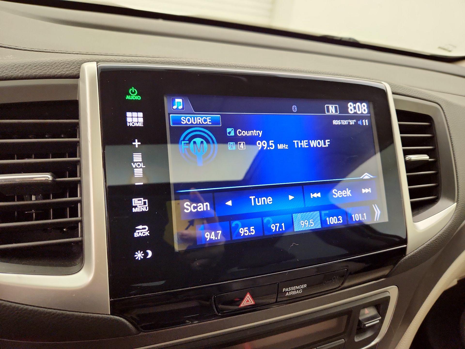 Thumbnail: 2016 Honda Pilot - 15