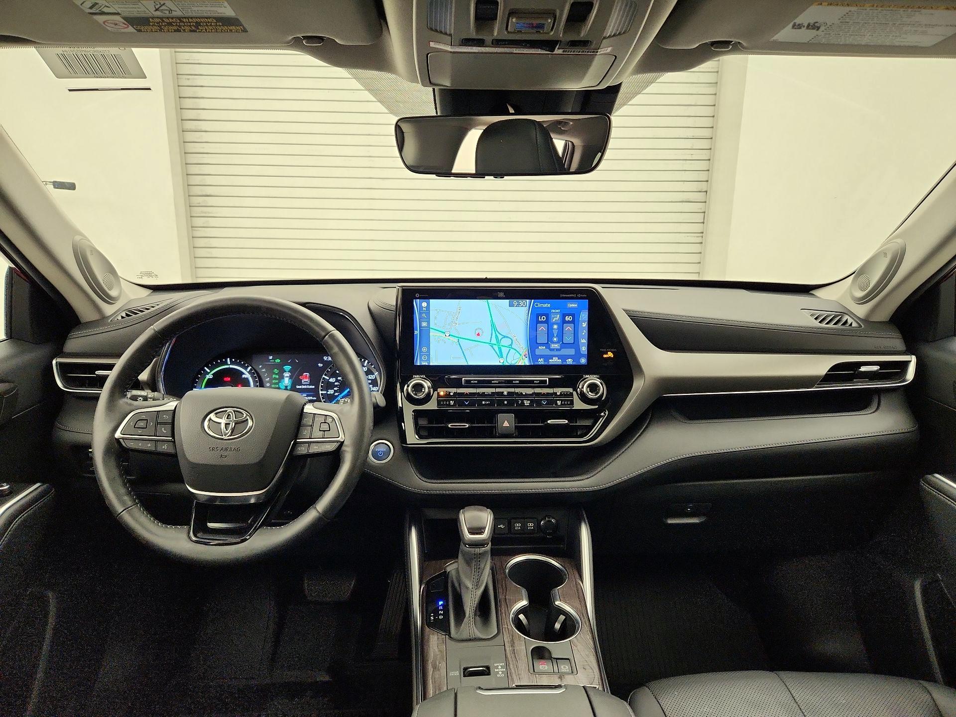 Thumbnail: 2021 Toyota Highlander - 9