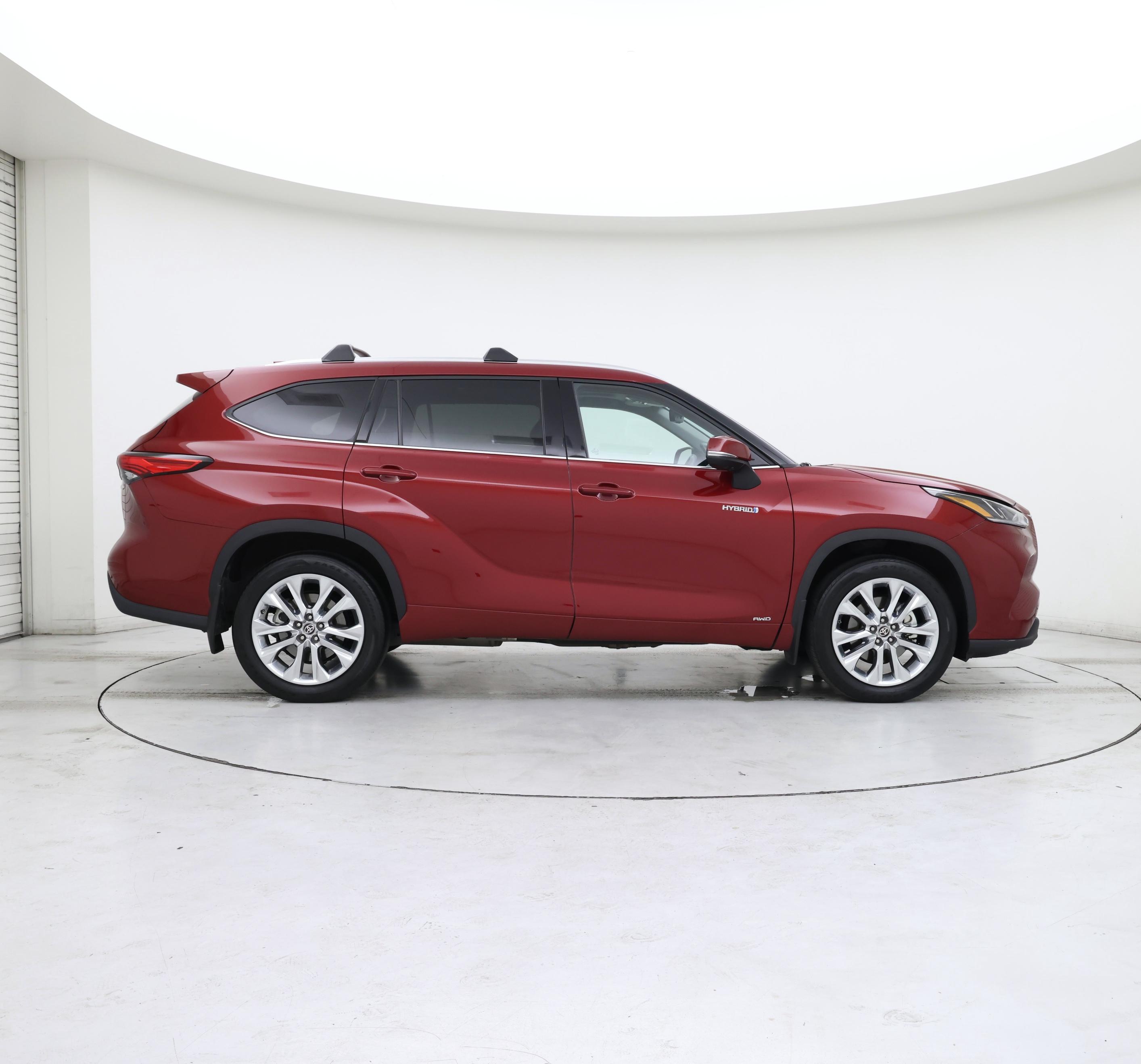 Thumbnail: 2021 Toyota Highlander - 7
