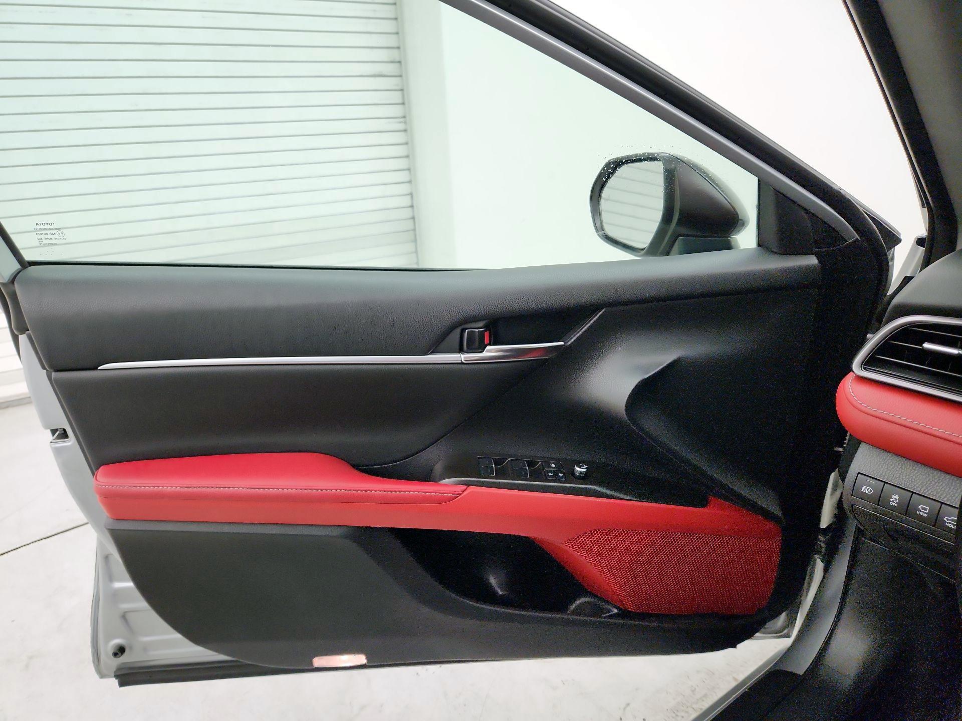 Thumbnail: 2022 Toyota Camry - 12