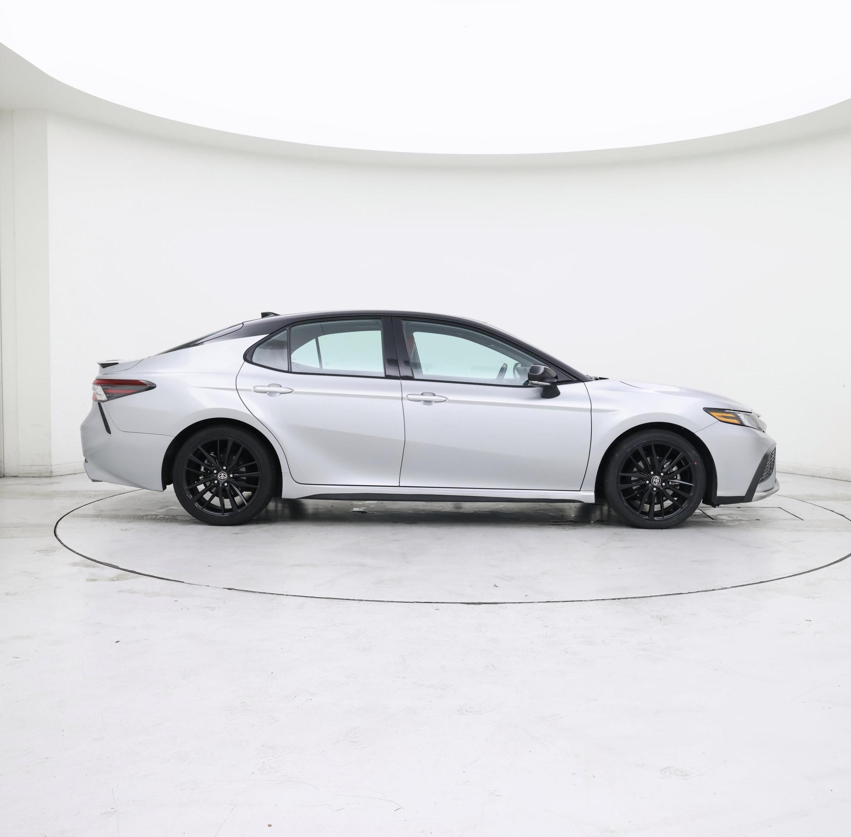 Thumbnail: 2022 Toyota Camry - 7