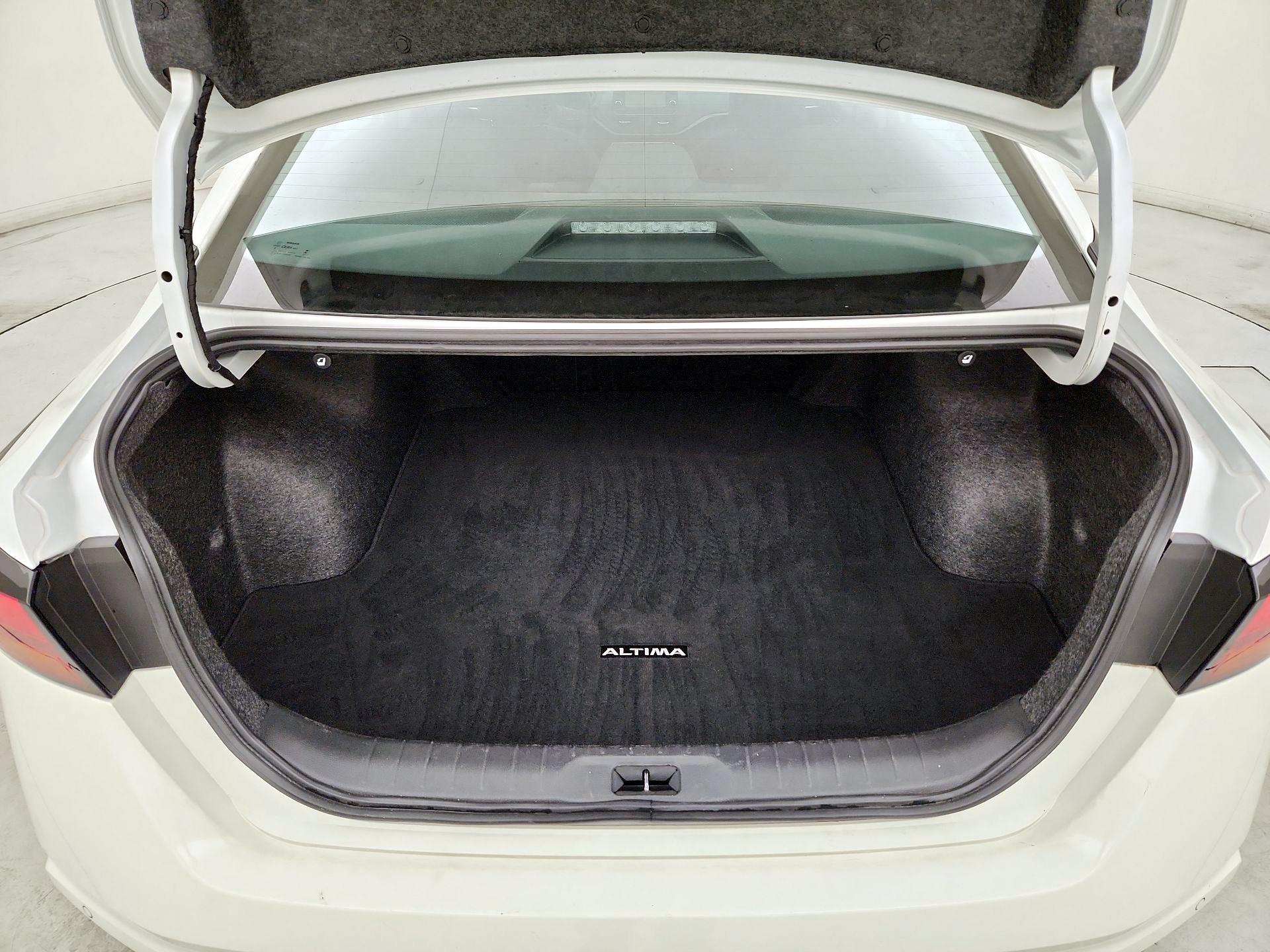 Thumbnail: 2024 Nissan Altima - 20