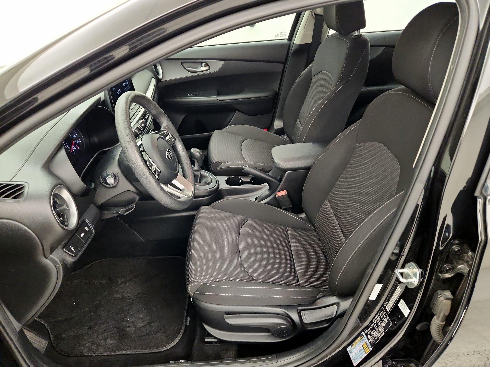 Thumbnail: 2019 Kia Forte - 11