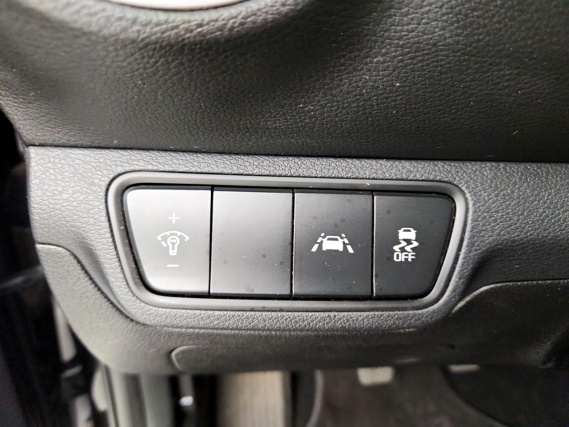 Thumbnail: 2019 Kia Forte - 13