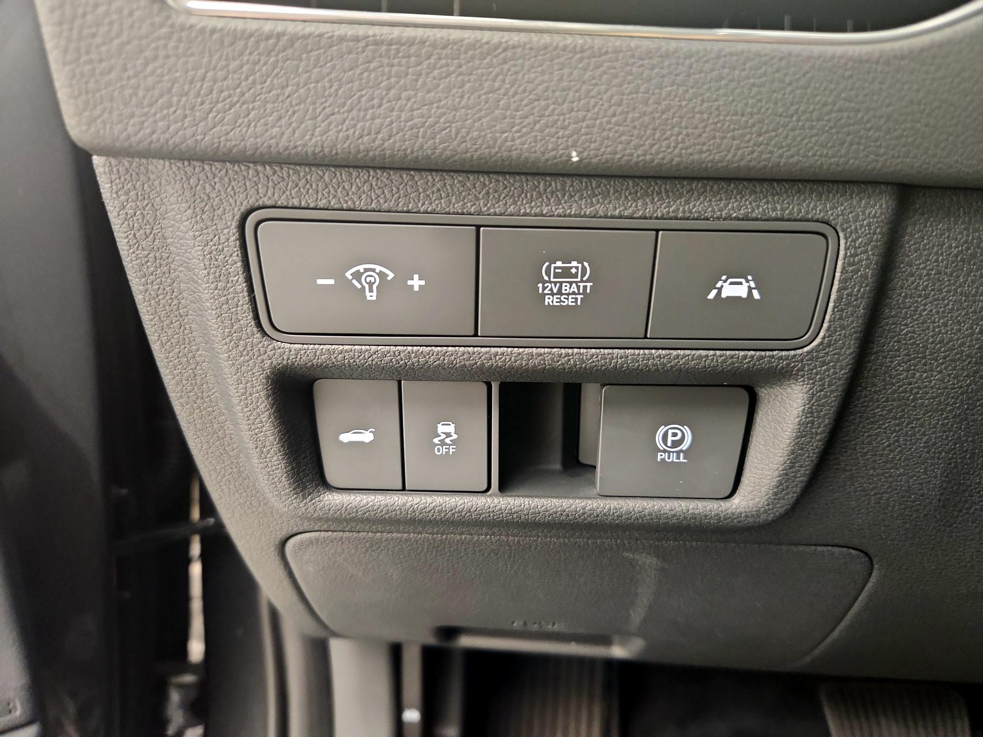 Thumbnail: 2022 Hyundai Sonata - 13