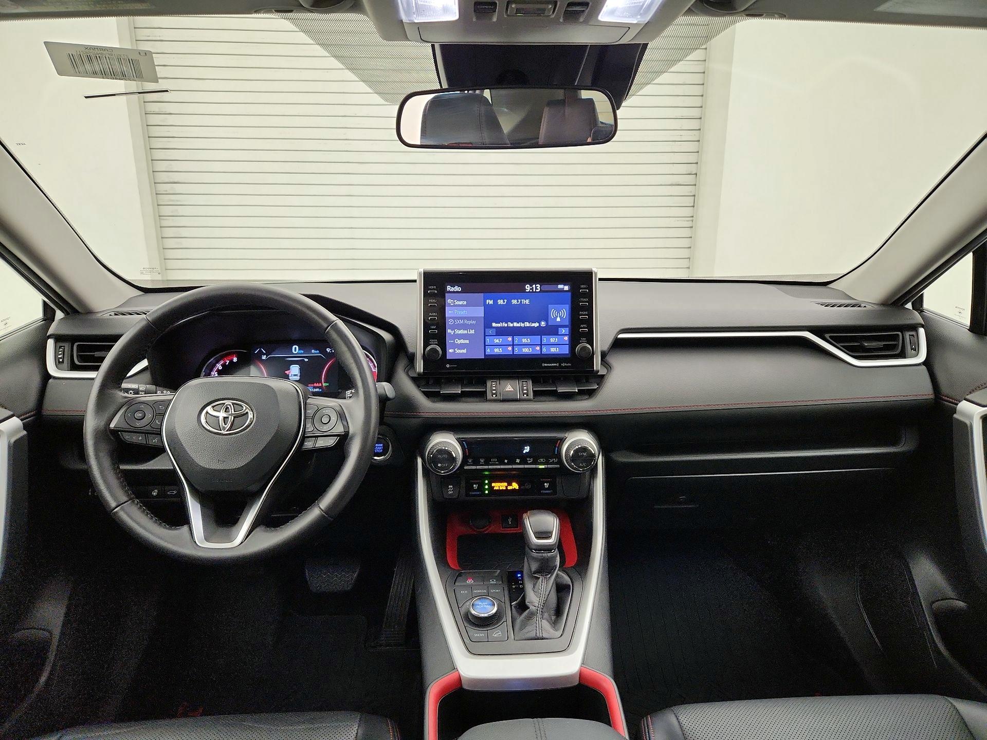 Thumbnail: 2022 Toyota RAV4 - 9