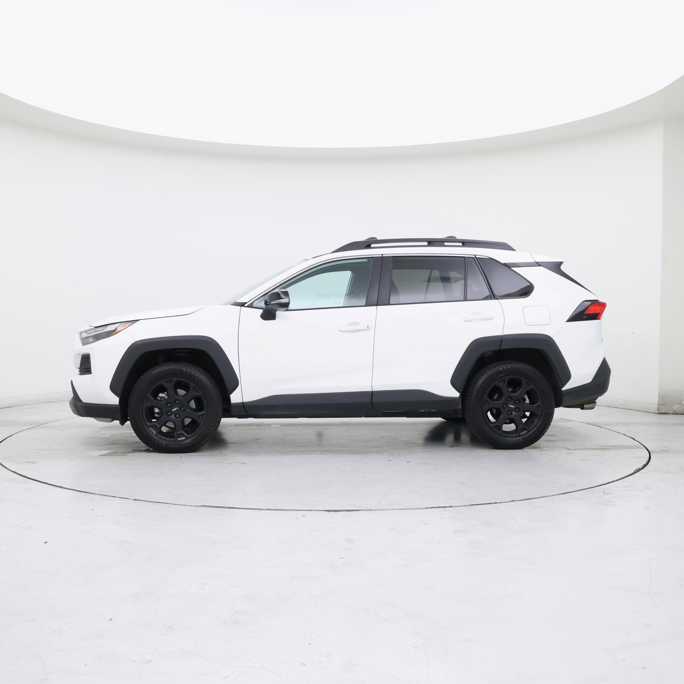 Thumbnail: 2022 Toyota RAV4 - 3