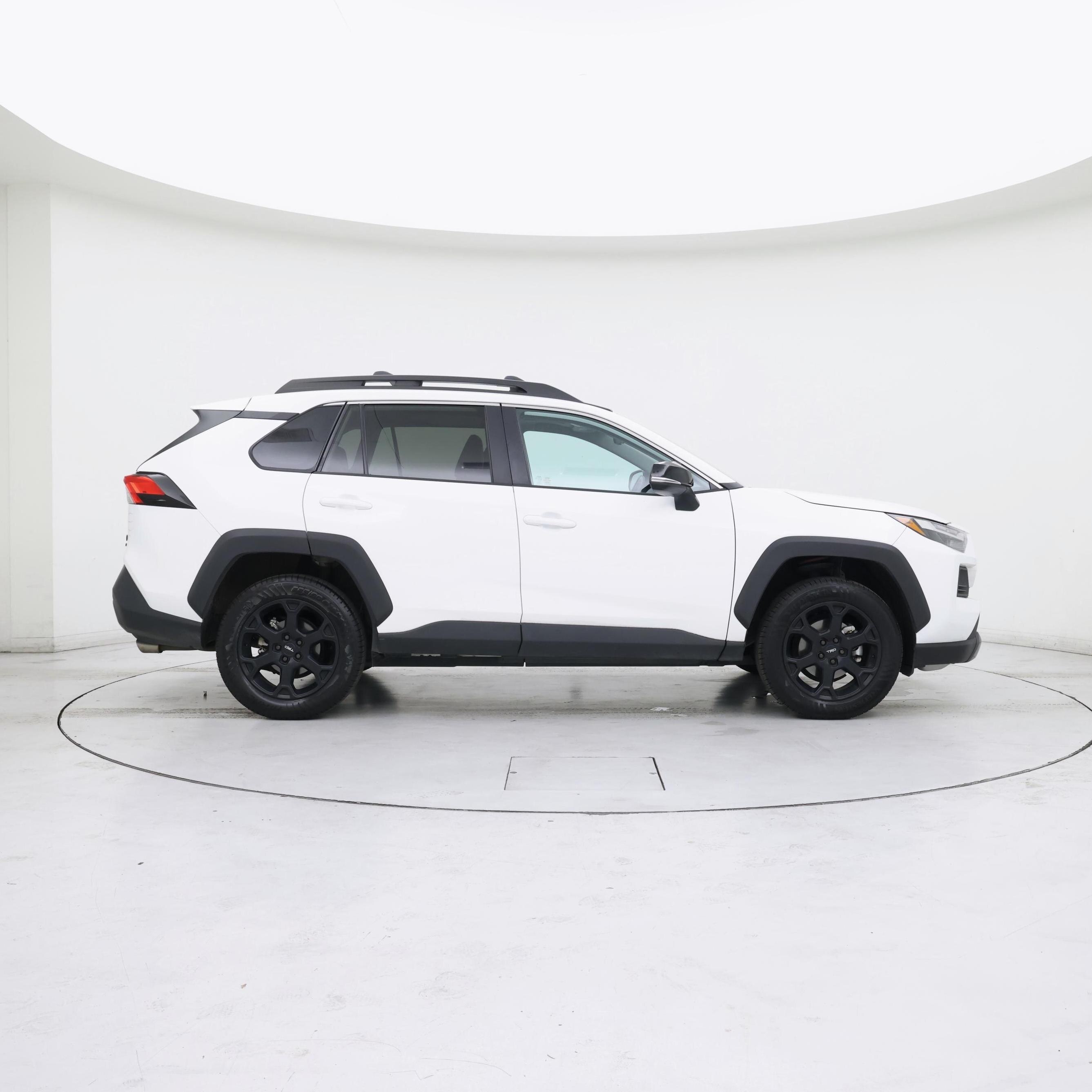 Thumbnail: 2022 Toyota RAV4 - 7