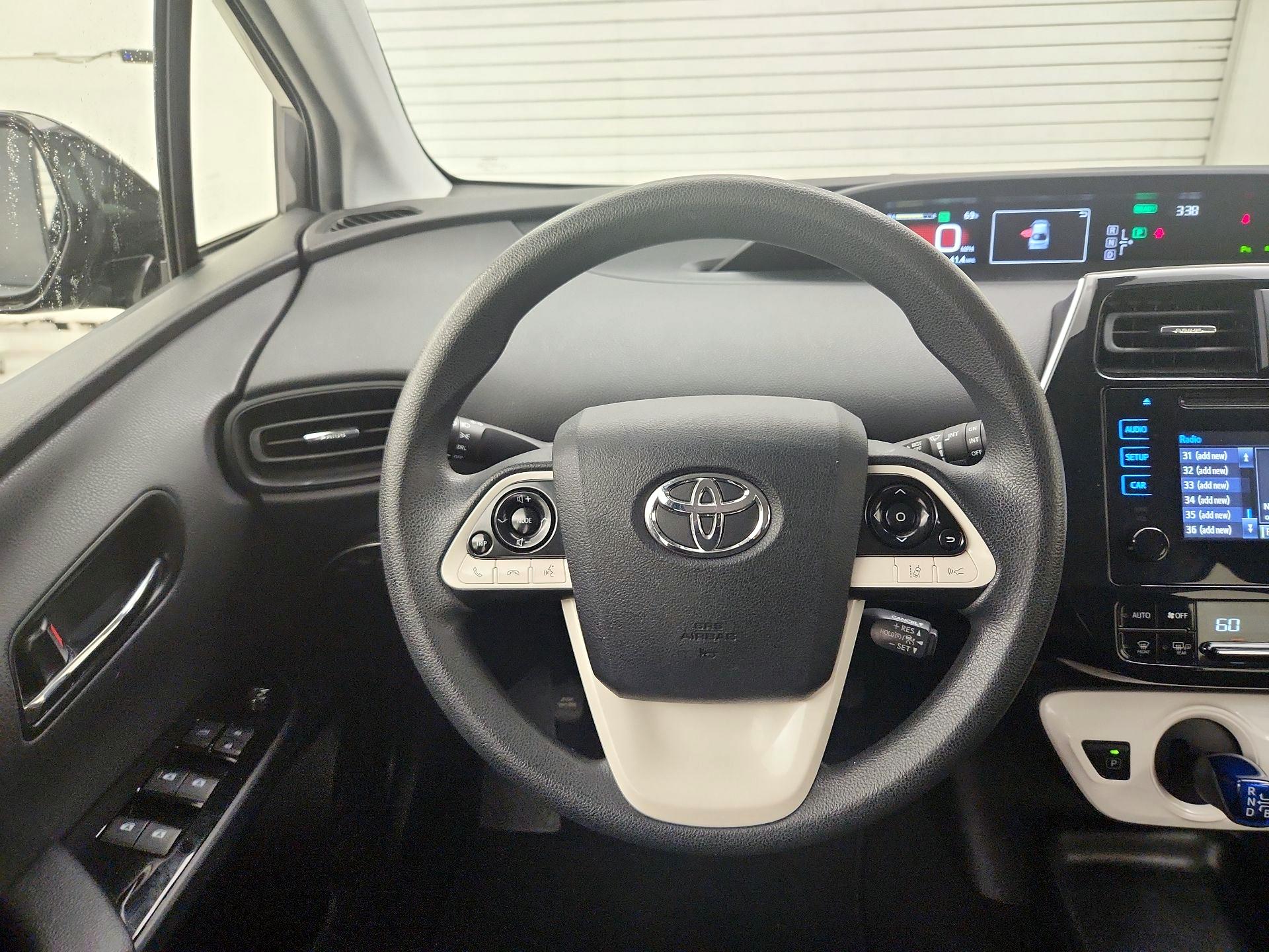 Thumbnail: 2017 Toyota Prius - 10