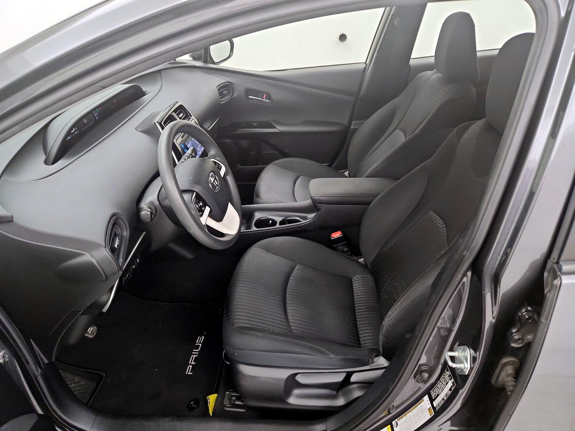Thumbnail: 2017 Toyota Prius - 11