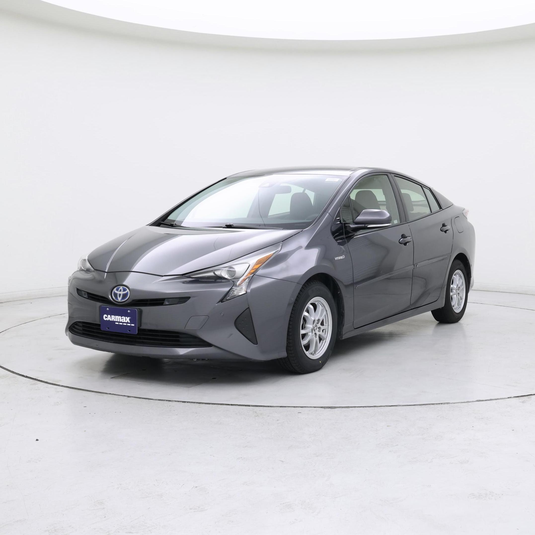 Thumbnail: 2017 Toyota Prius - 4
