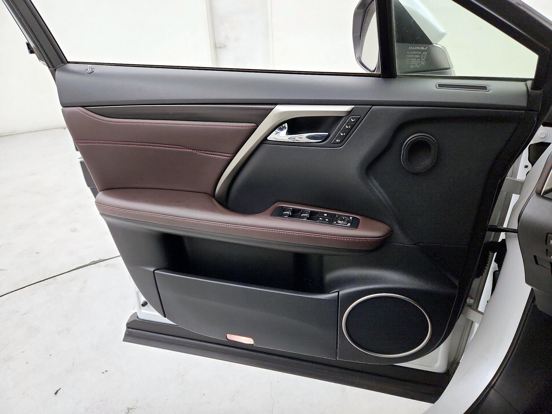Thumbnail: 2016 Lexus RX - 12