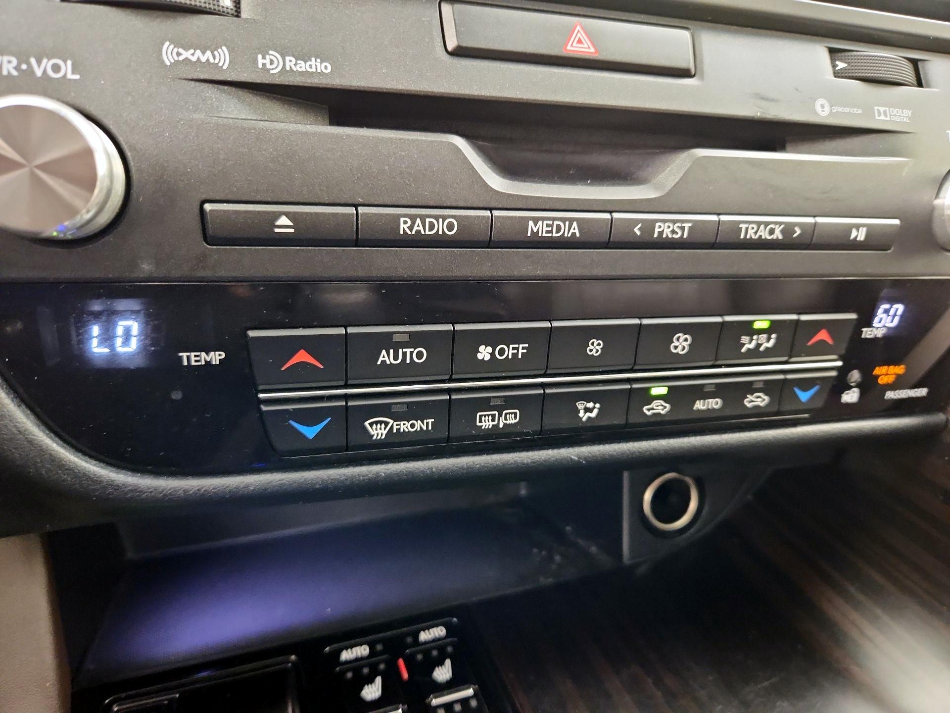 Thumbnail: 2016 Lexus RX - 16