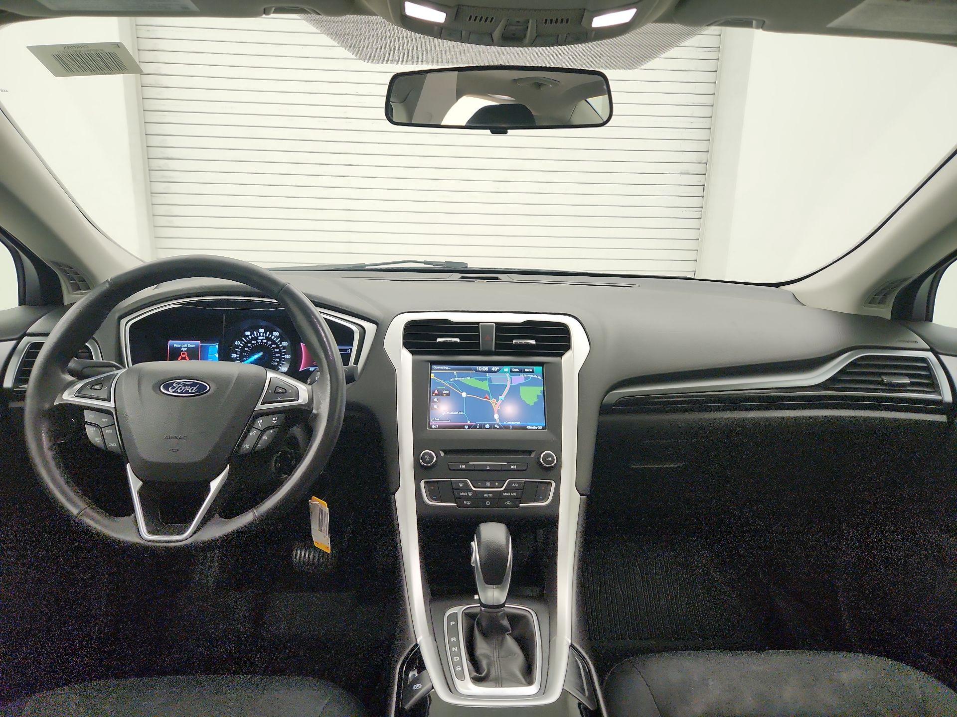 Thumbnail: 2016 Ford Fusion - 9