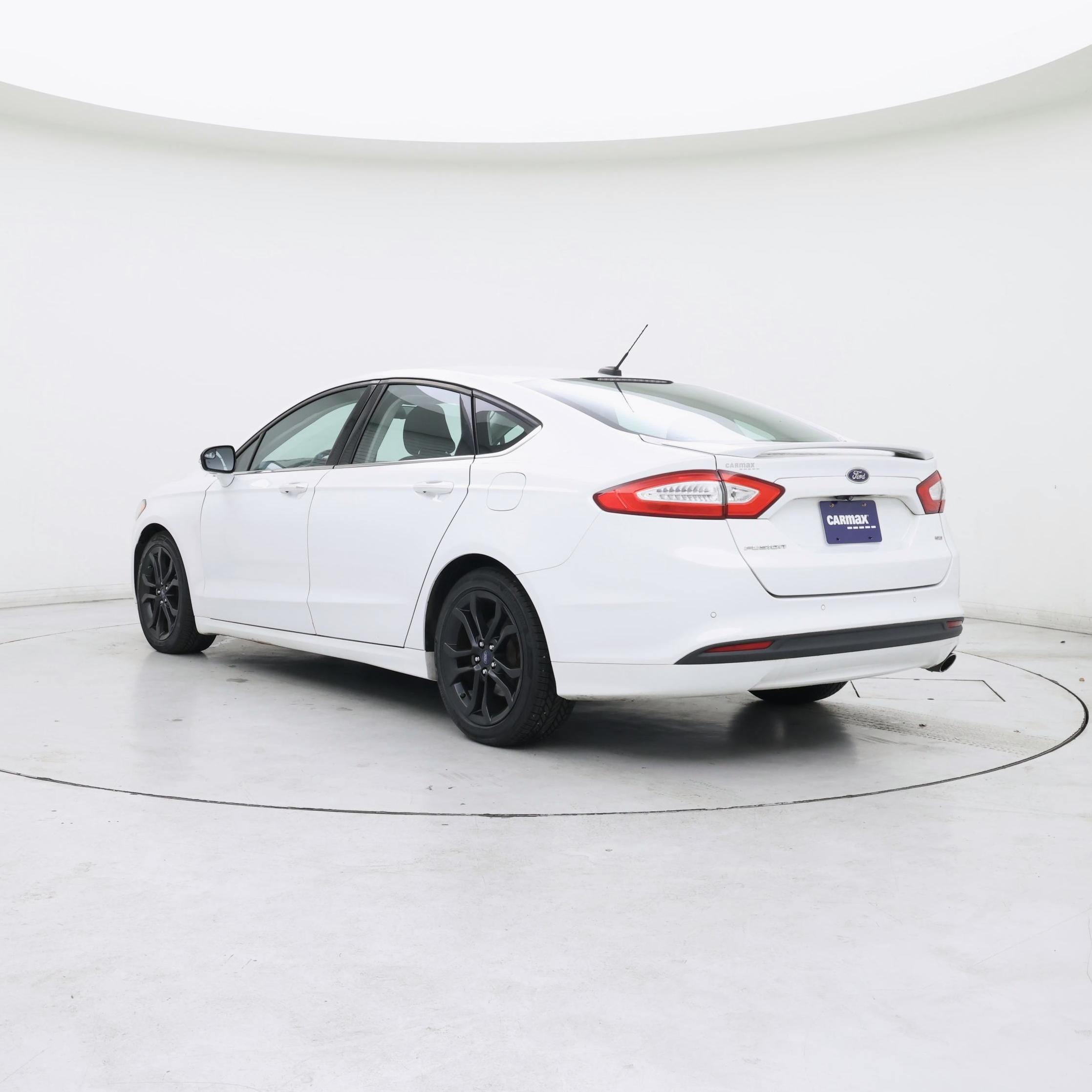 Thumbnail: 2016 Ford Fusion - 2