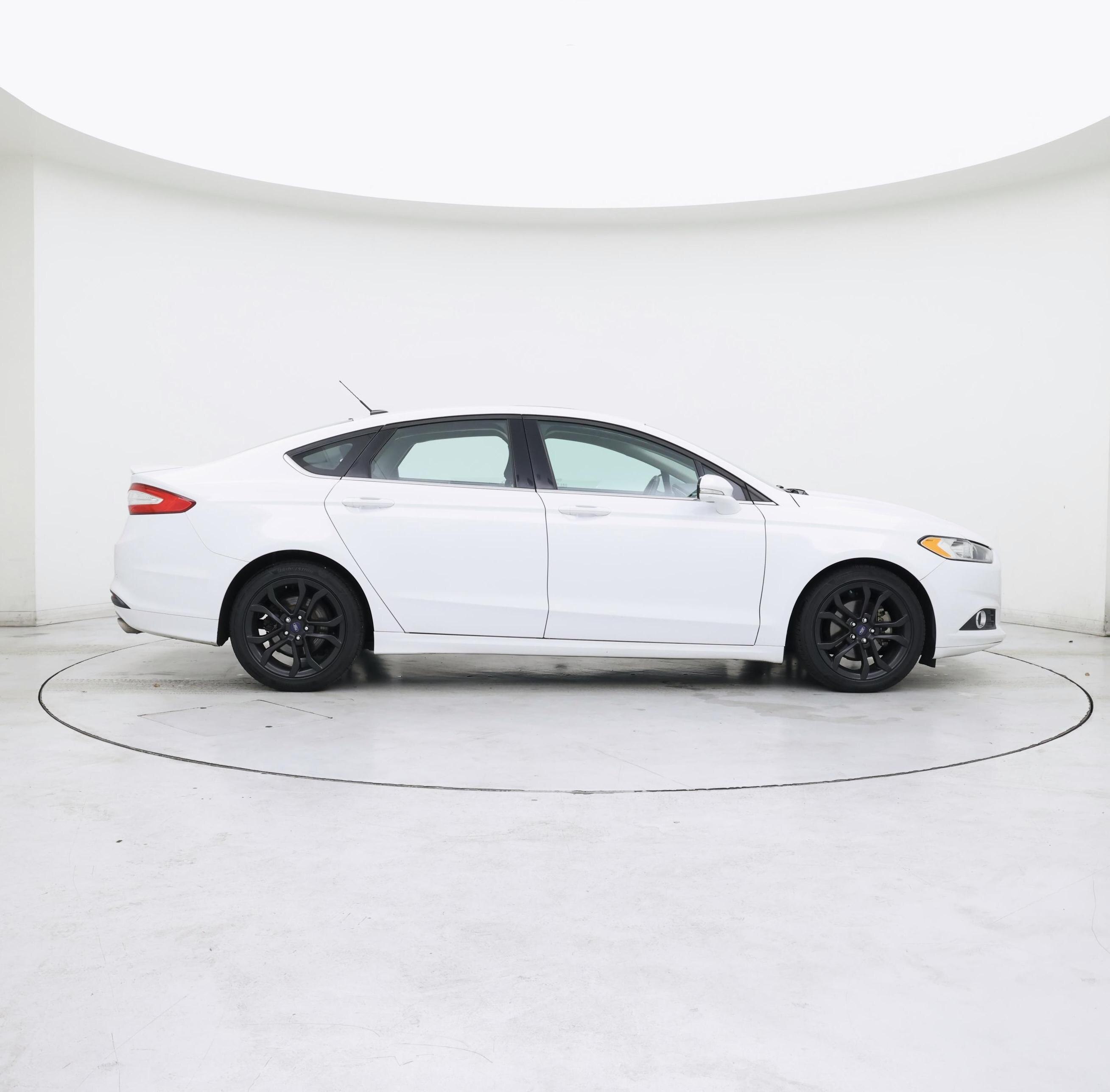 Thumbnail: 2016 Ford Fusion - 7