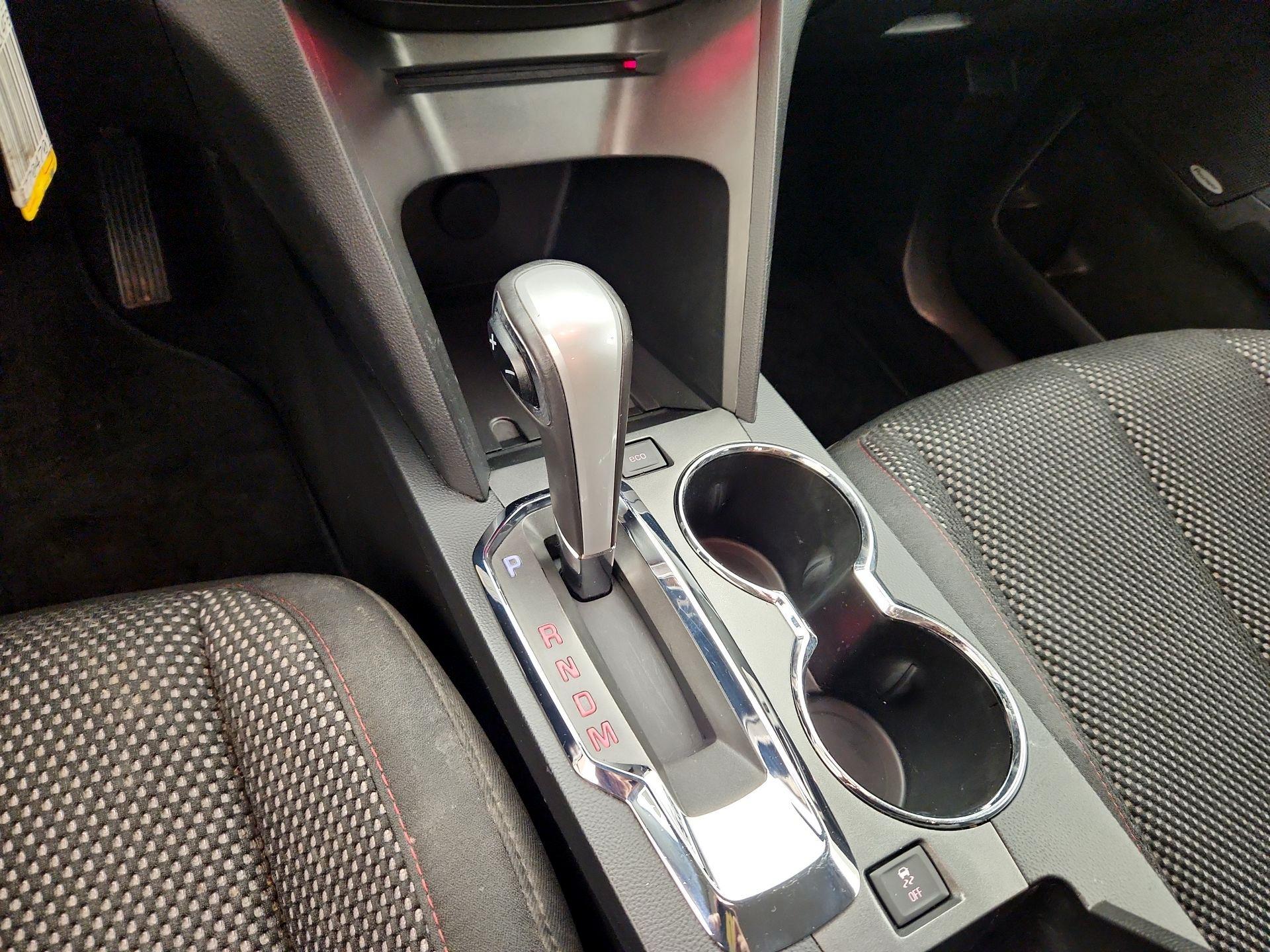 Thumbnail: 2015 GMC Terrain - 16