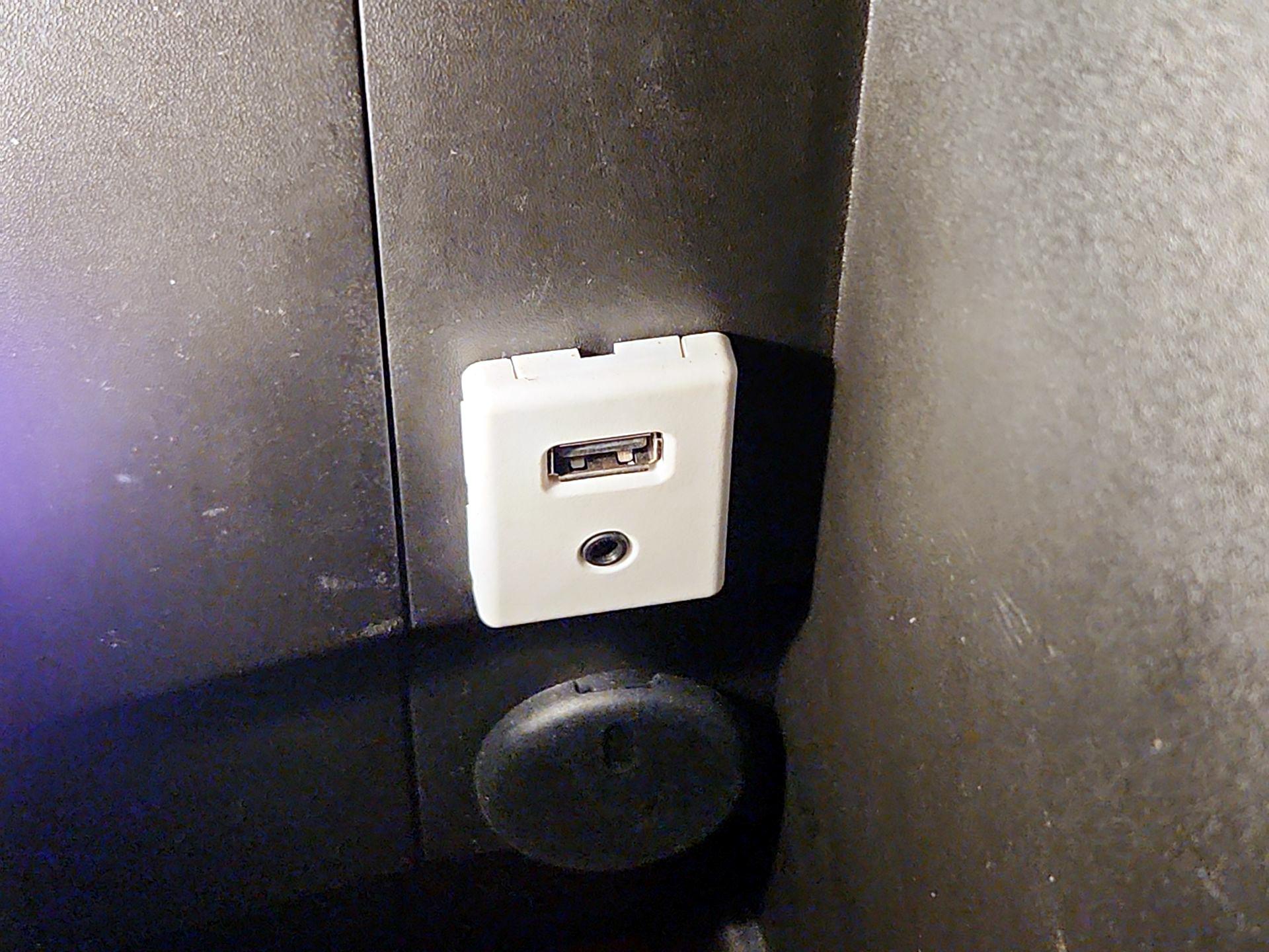 Thumbnail: 2015 GMC Terrain - 17