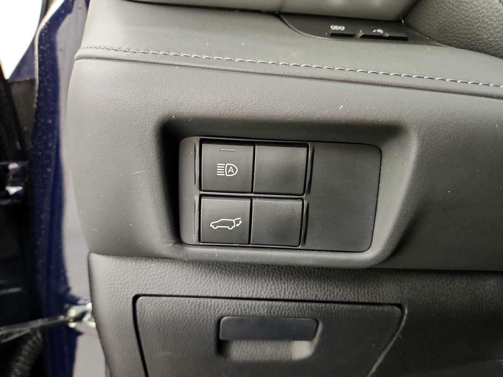 Thumbnail: 2021 Toyota Highlander - 13