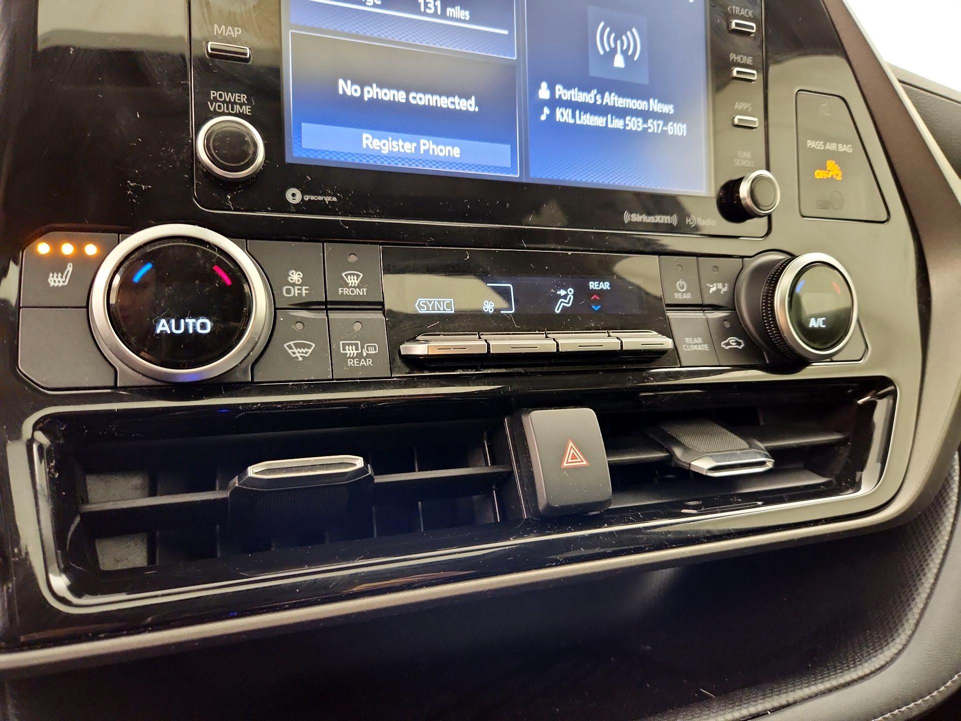 Thumbnail: 2021 Toyota Highlander - 16