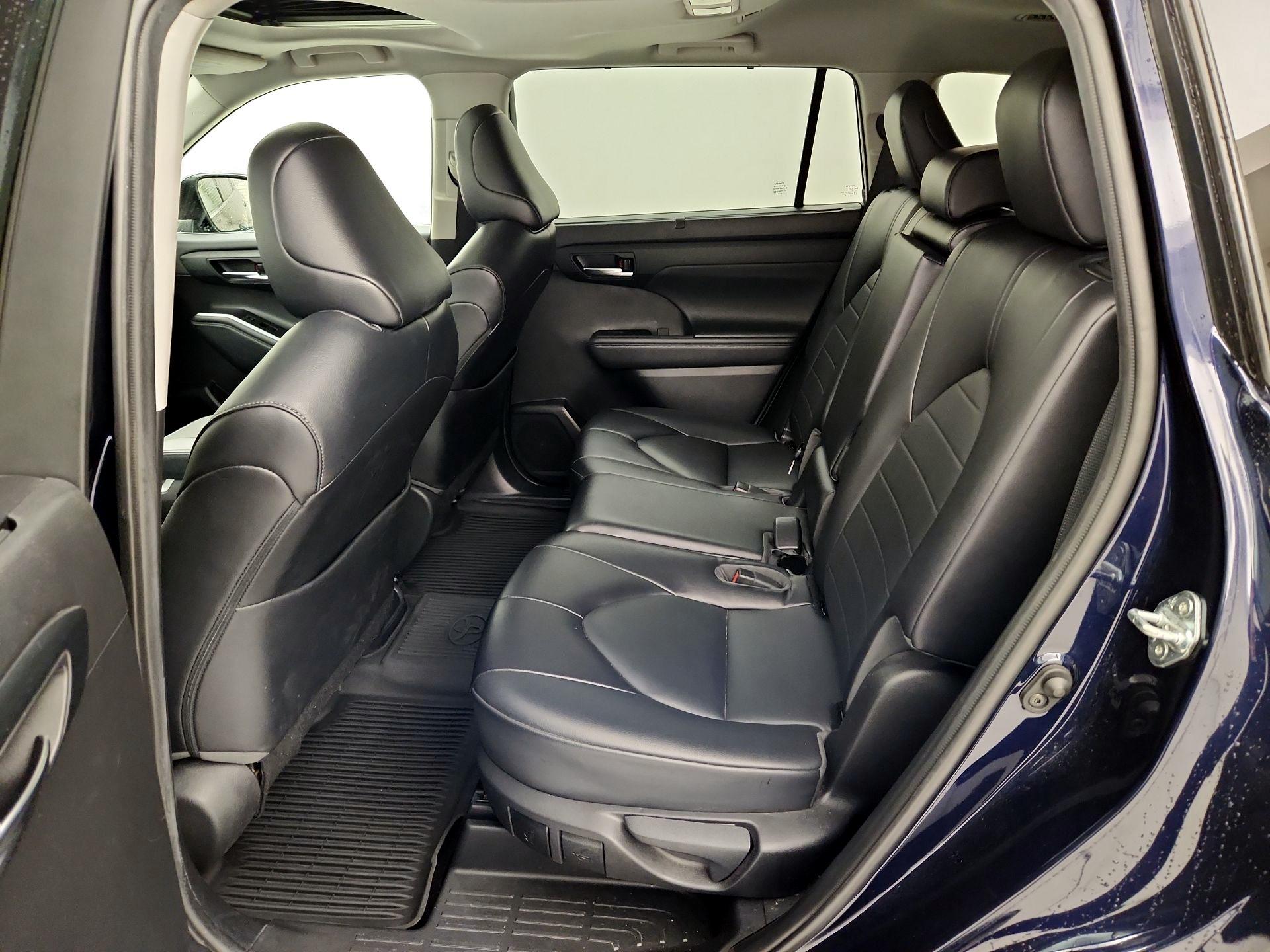 Thumbnail: 2021 Toyota Highlander - 20