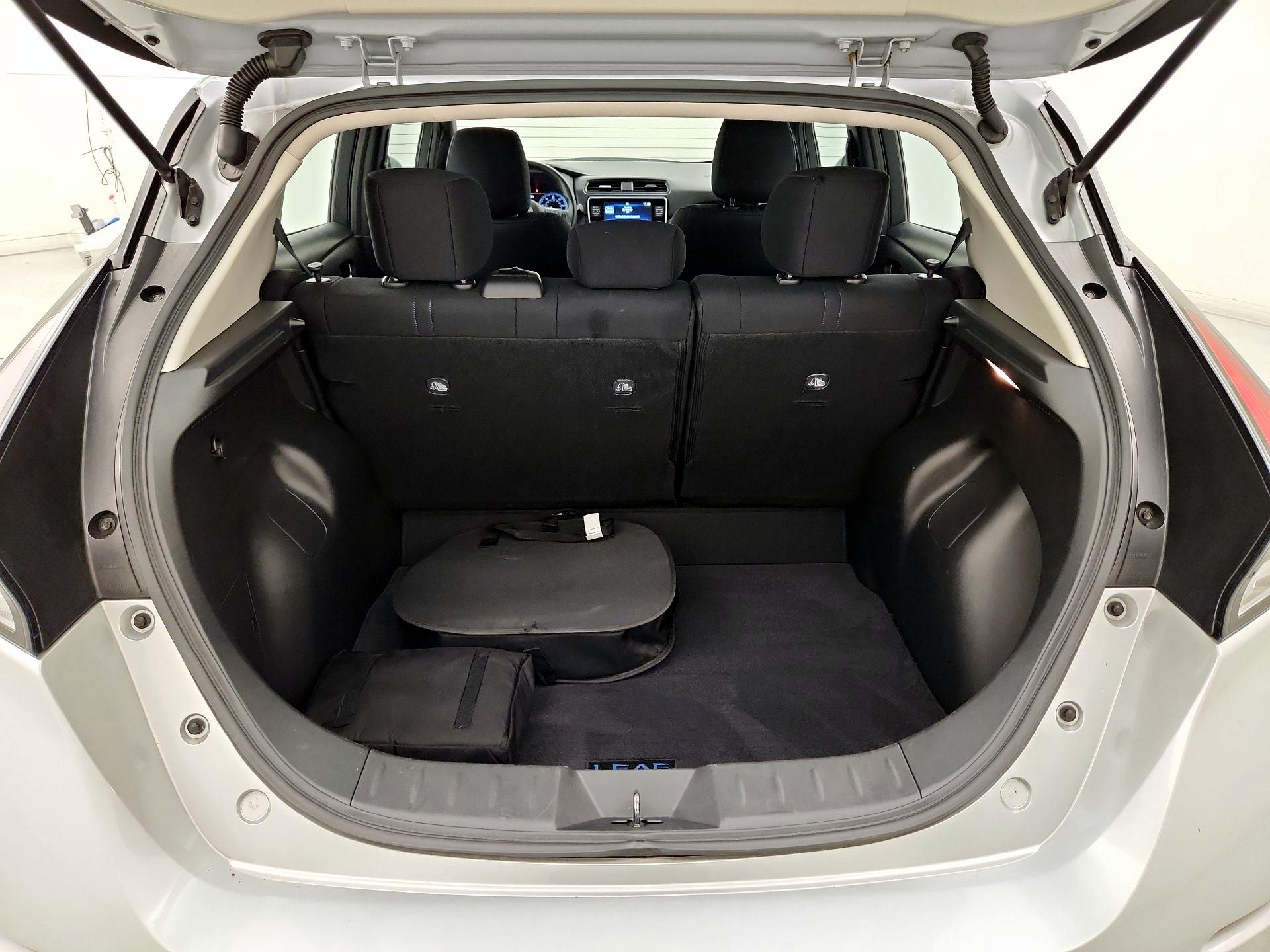 Thumbnail: 2023 Nissan Leaf - 20