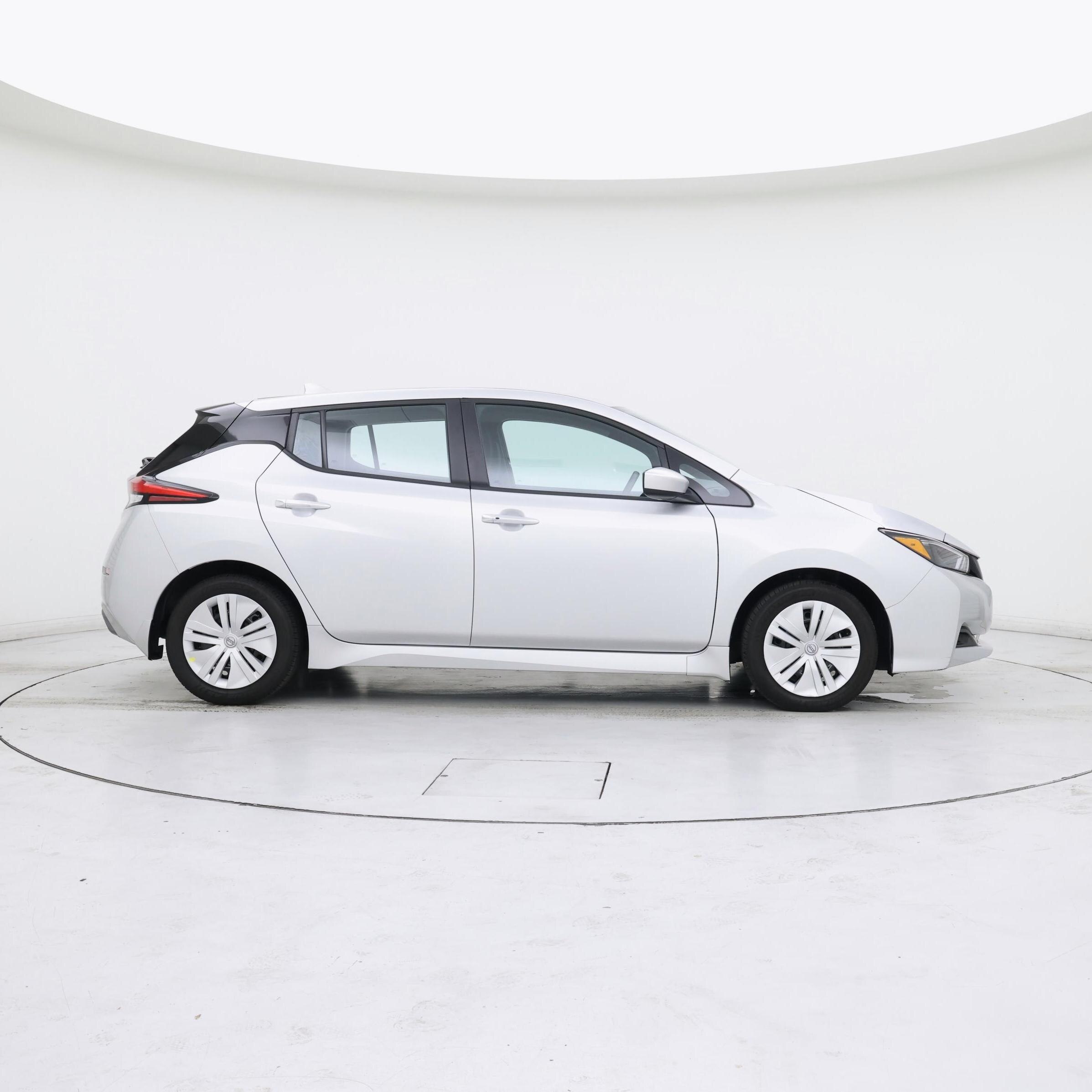 Thumbnail: 2023 Nissan Leaf - 7