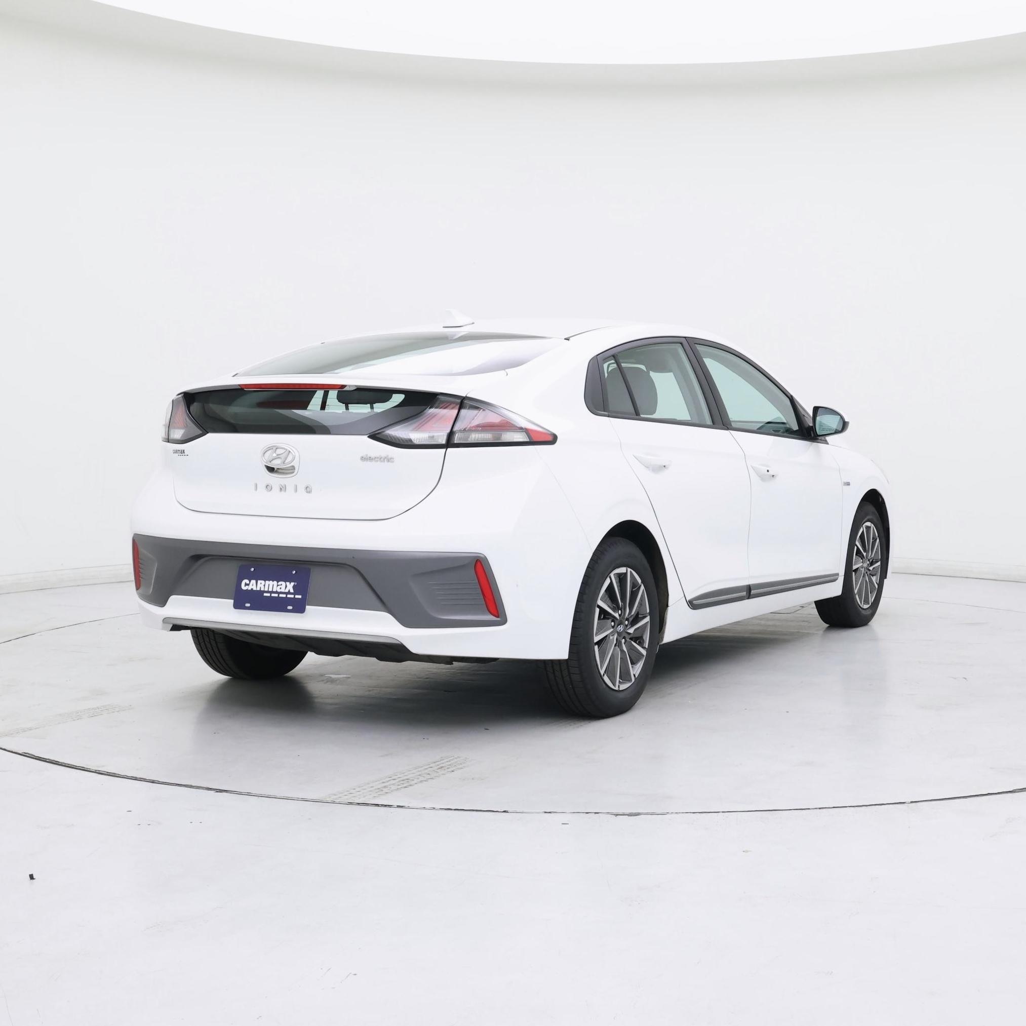Thumbnail: 2020 Hyundai Ioniq - 8