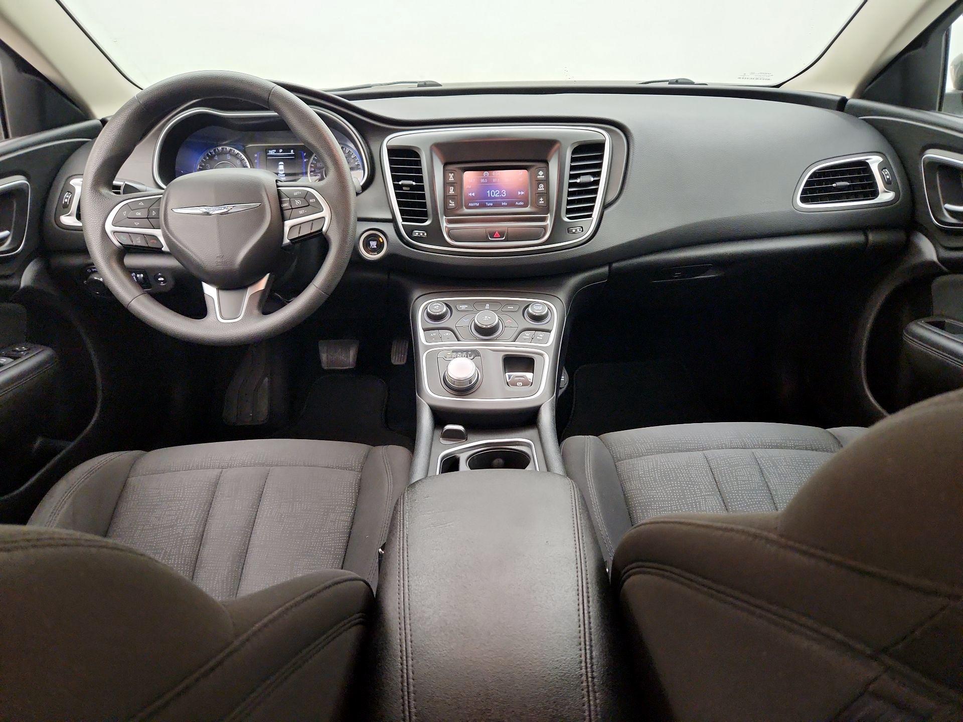 Thumbnail: 2016 Chrysler 200 - 9