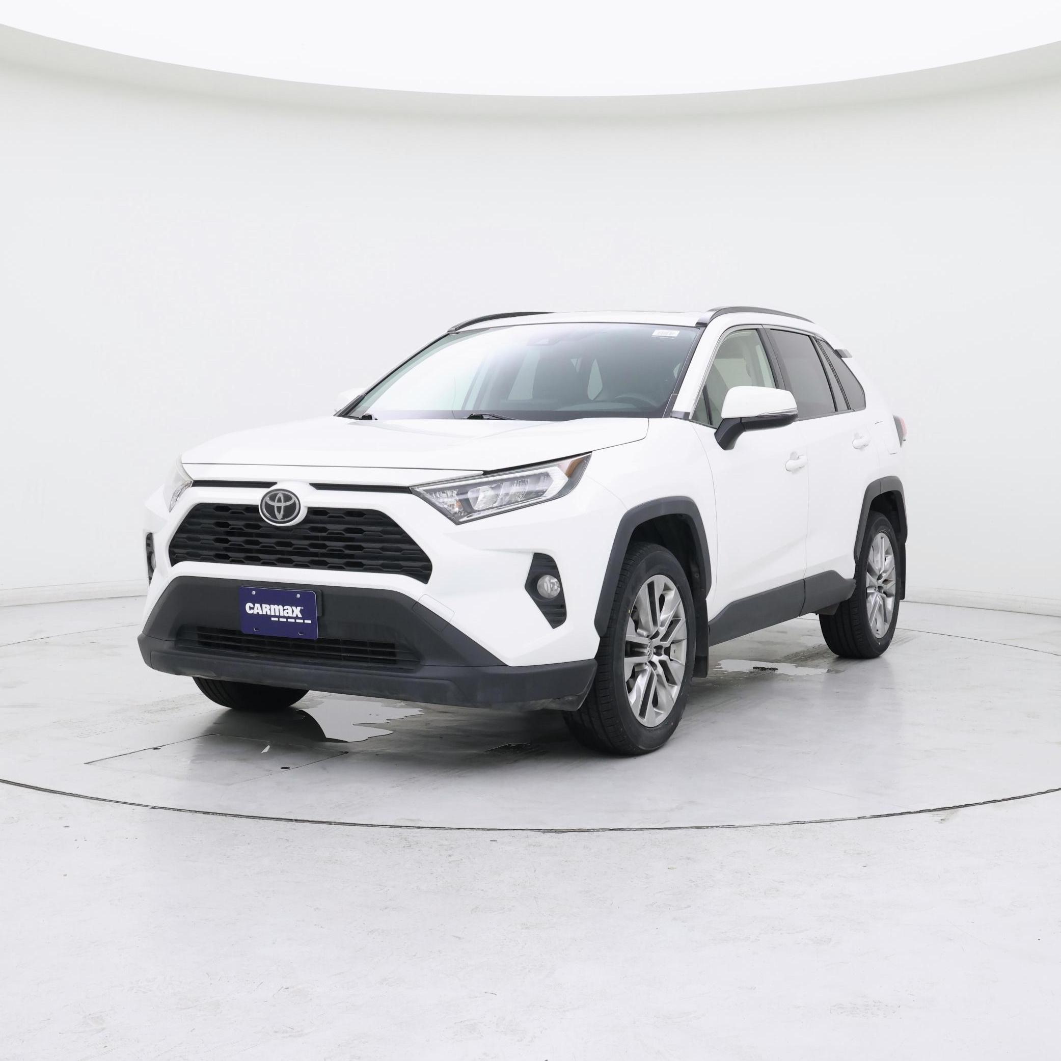 Thumbnail: 2019 Toyota RAV4 - 4