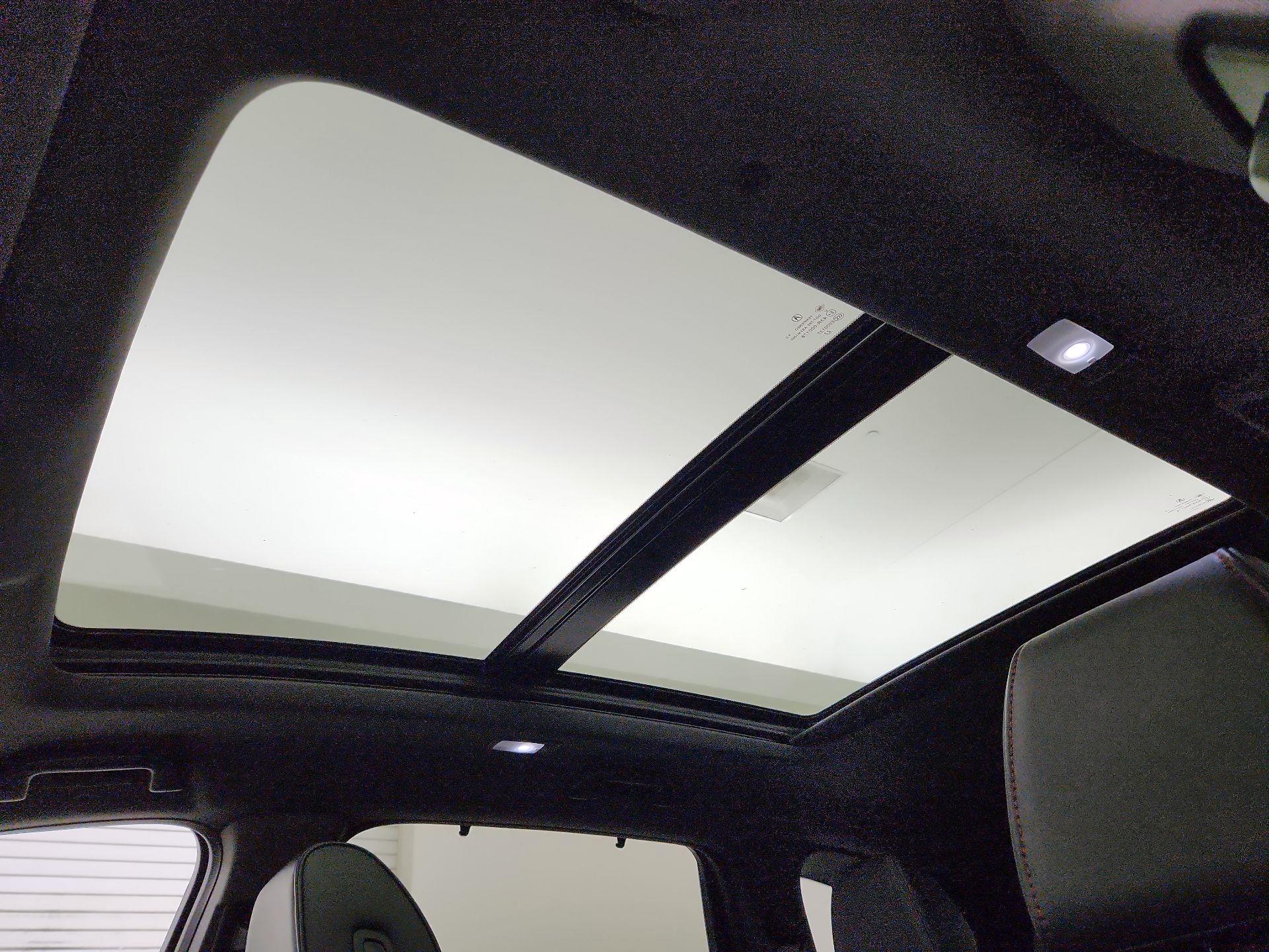 Thumbnail: 2023 Acura MDX - 20