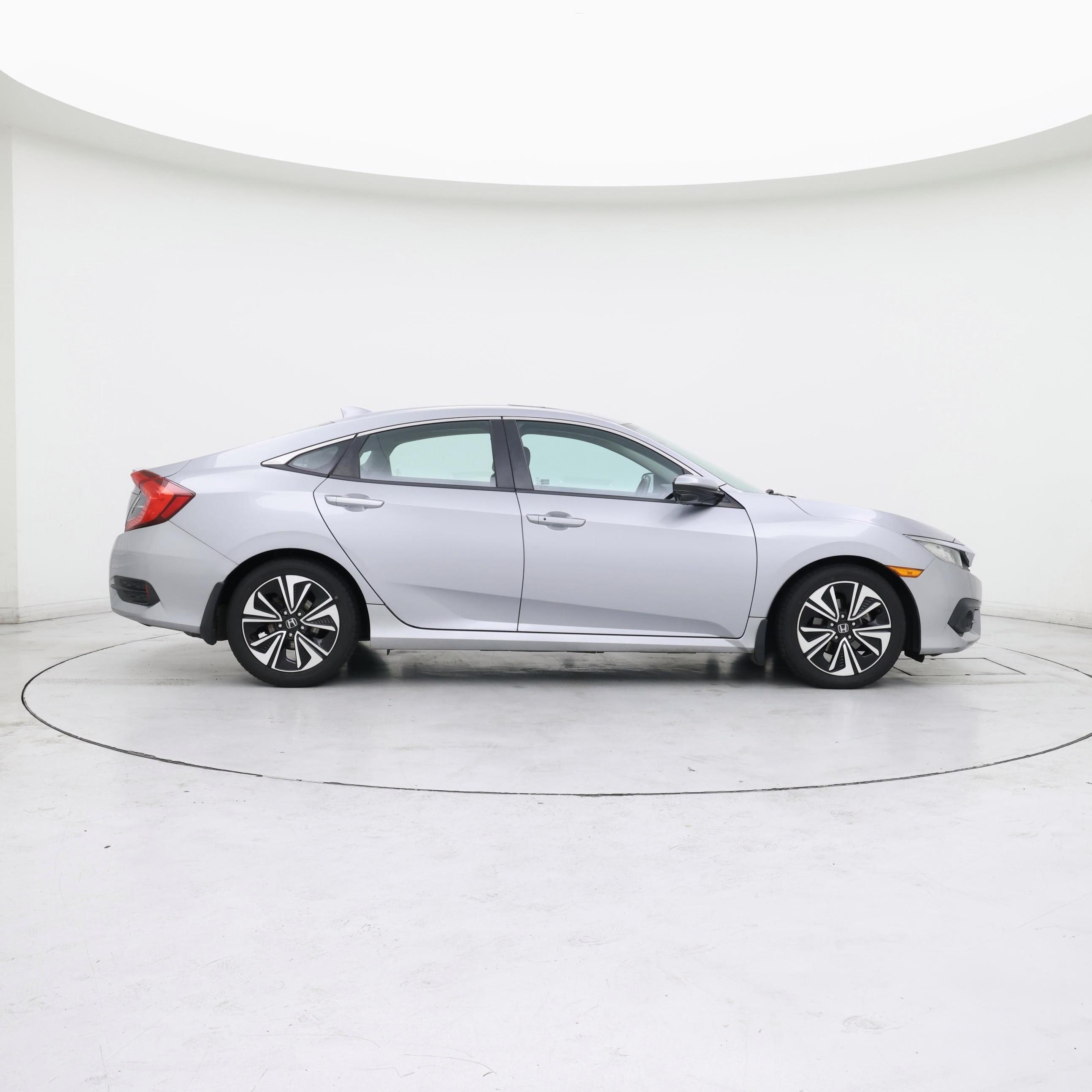 Thumbnail: 2016 Honda Civic - 7
