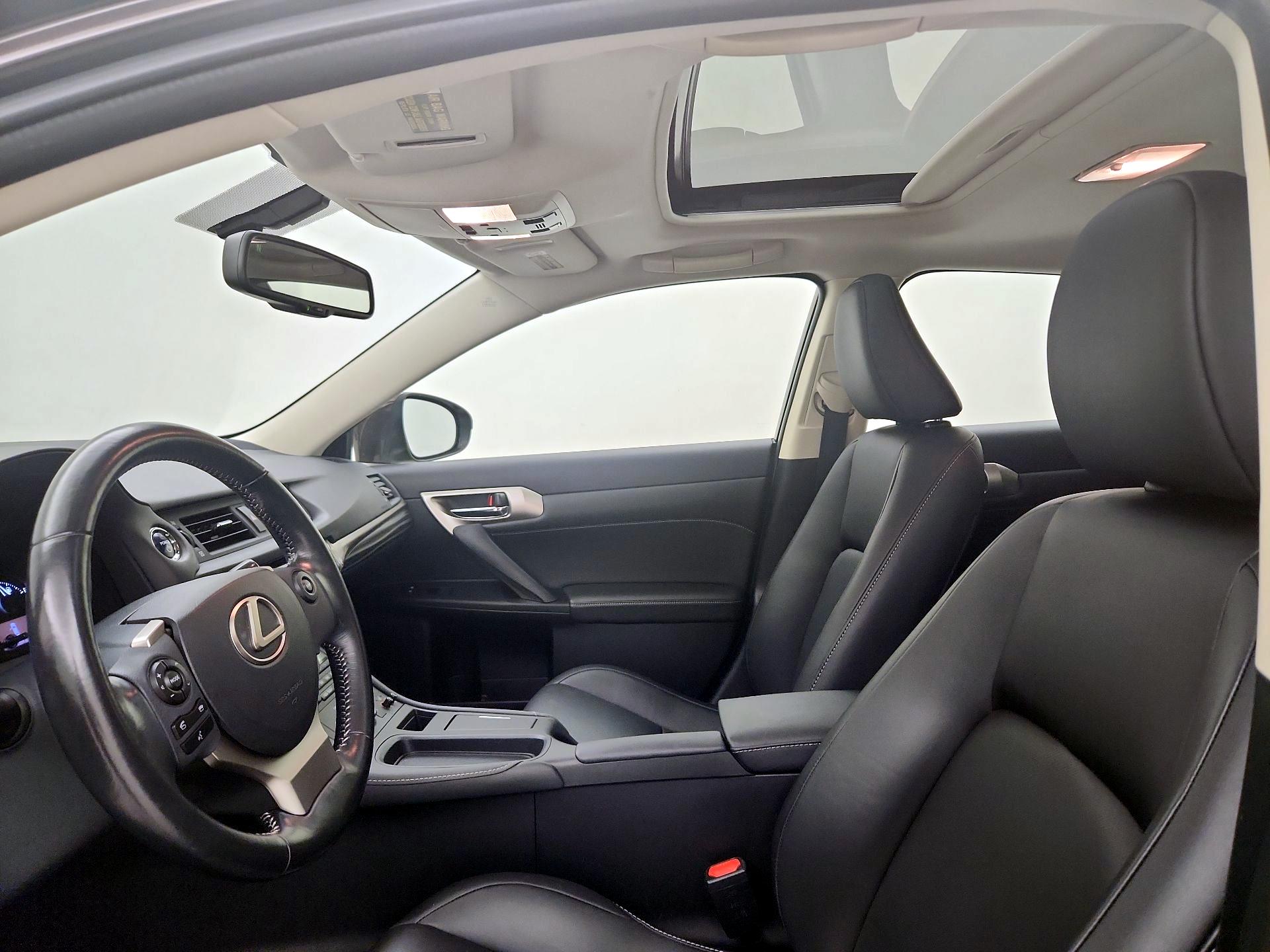 Thumbnail: 2016 Lexus CT - 18