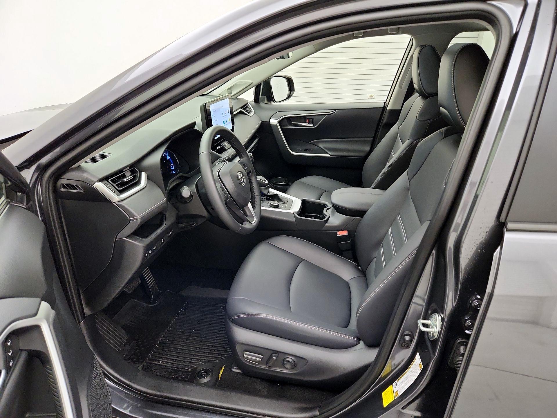 Thumbnail: 2024 Toyota RAV4 - 11