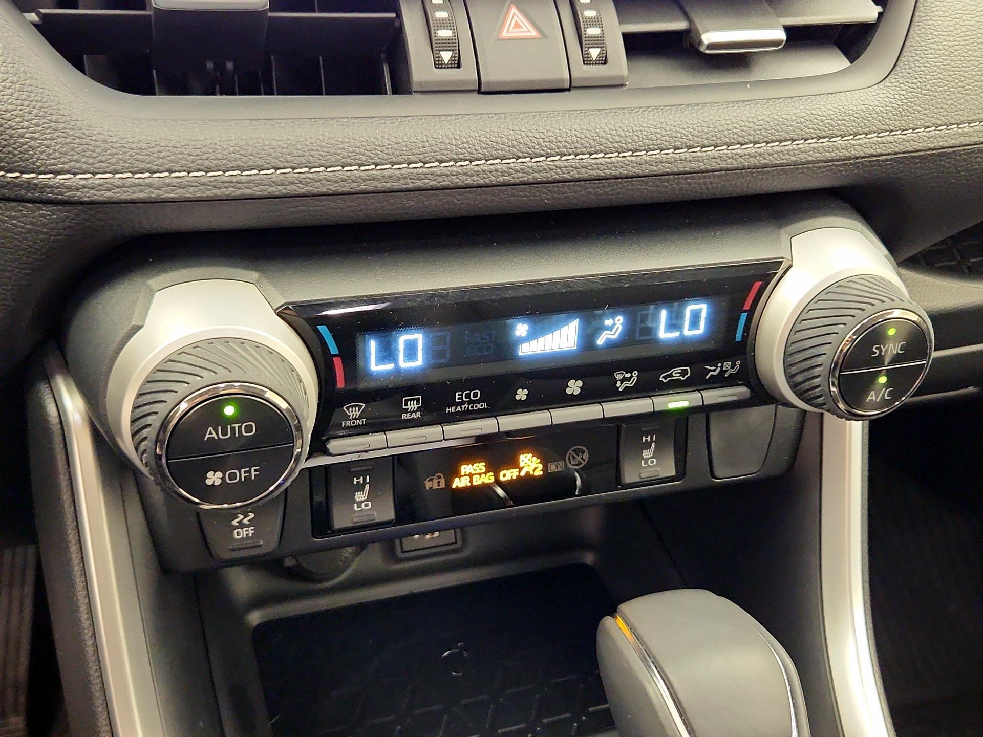 Thumbnail: 2024 Toyota RAV4 - 16