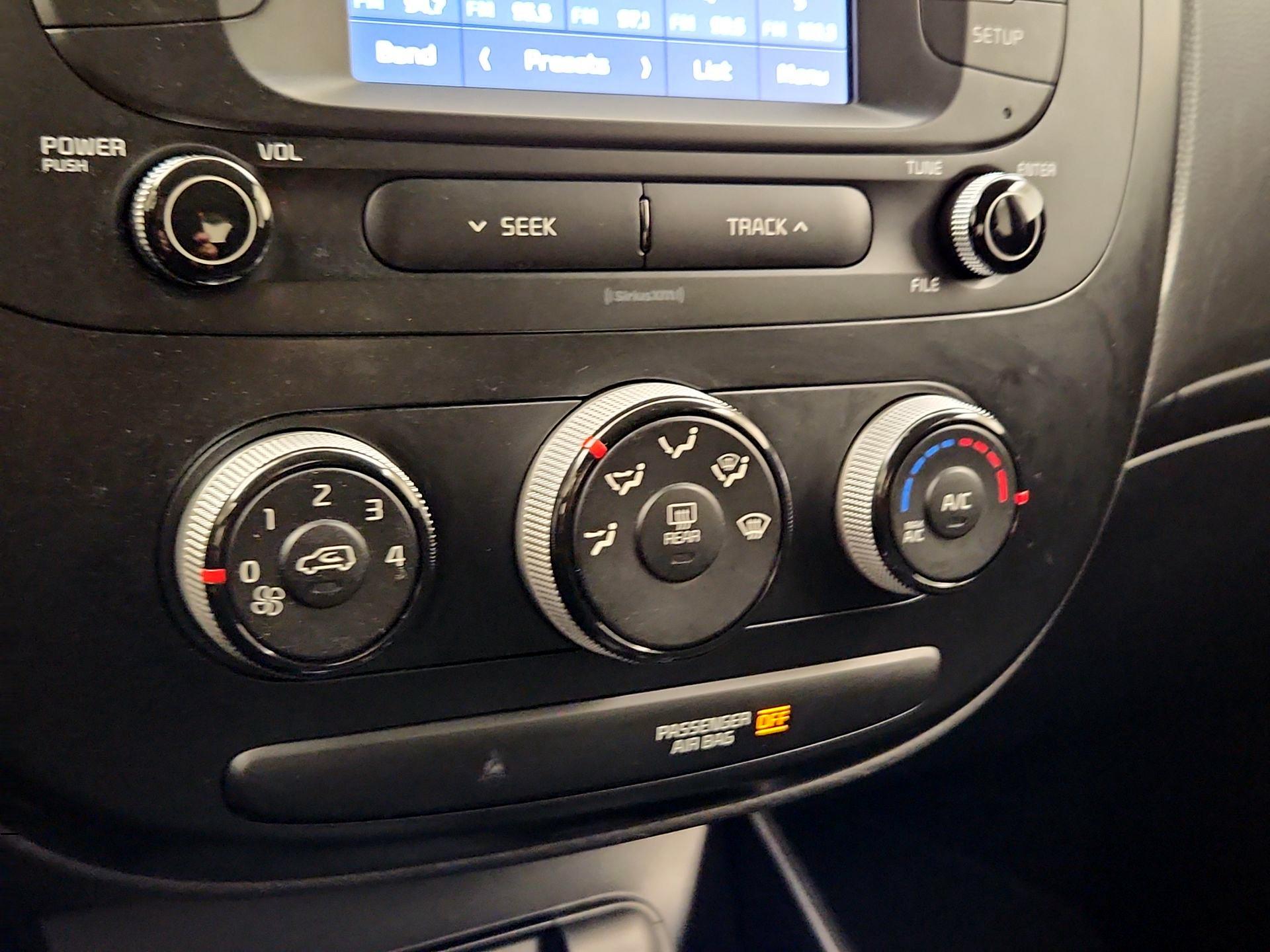 Thumbnail: 2019 Kia Soul - 16