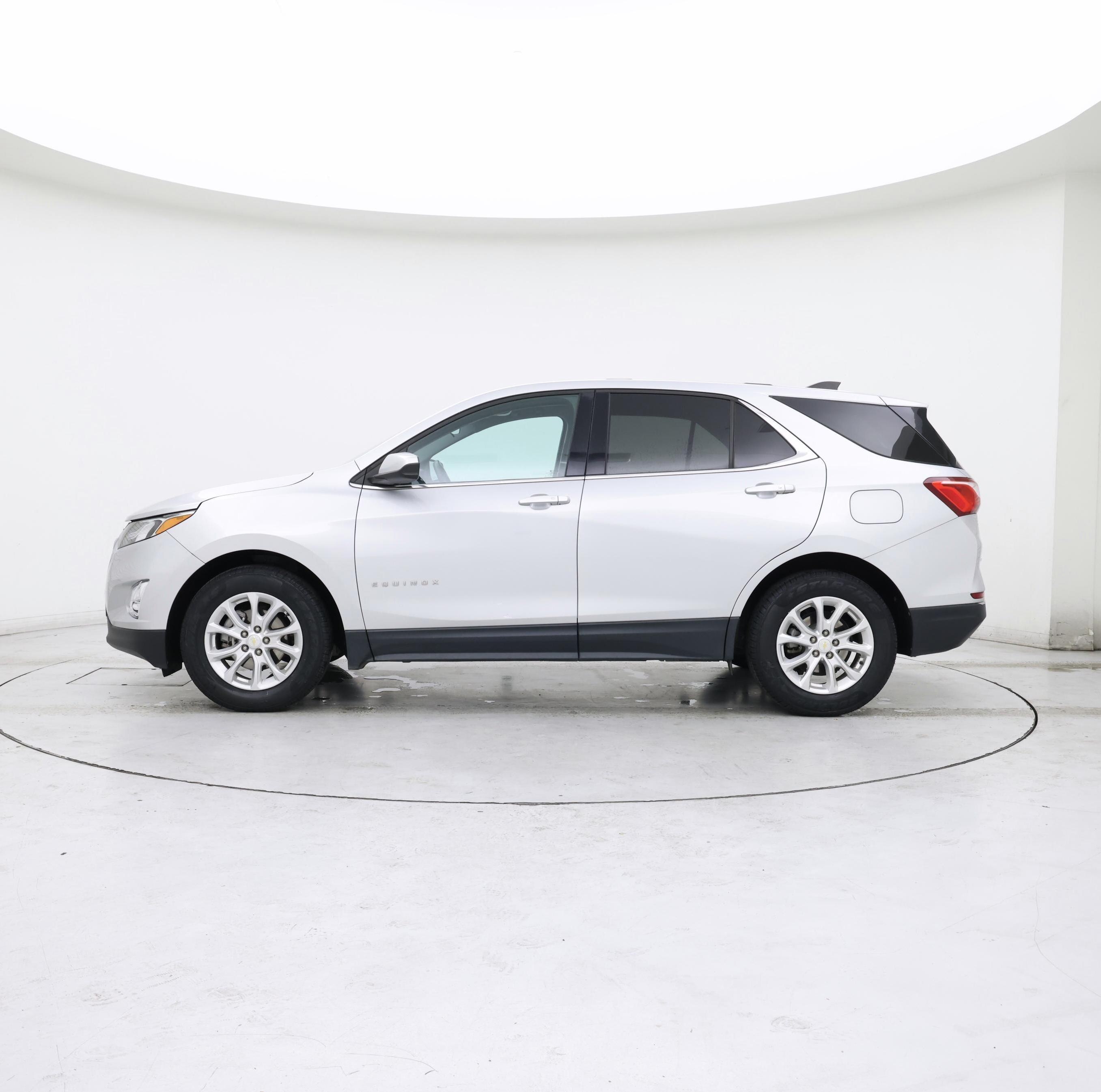 Thumbnail: 2019 Chevrolet Equinox - 3