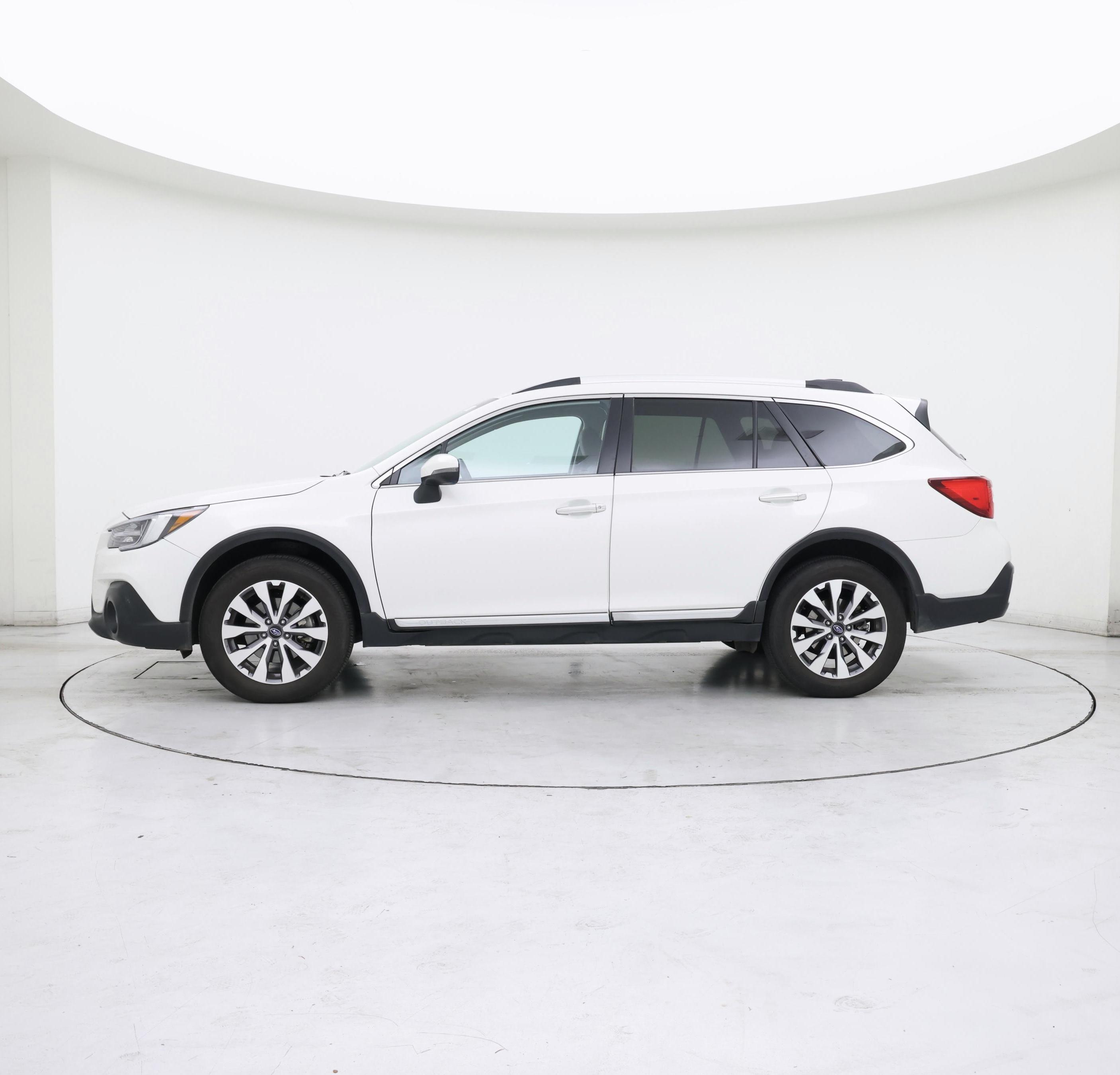 Thumbnail: 2018 Subaru Outback - 3